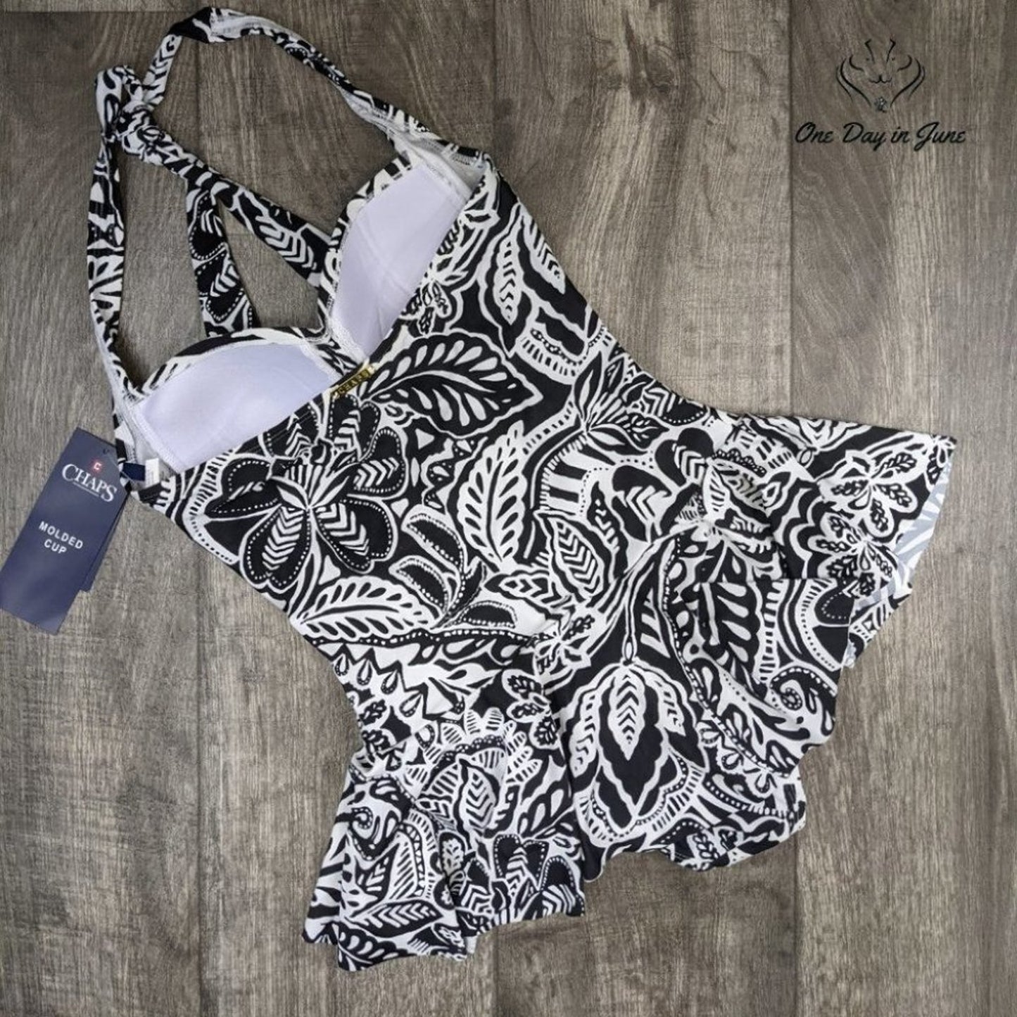 Chaps Front Skirted Halter One Piece Swimsuit Size 6