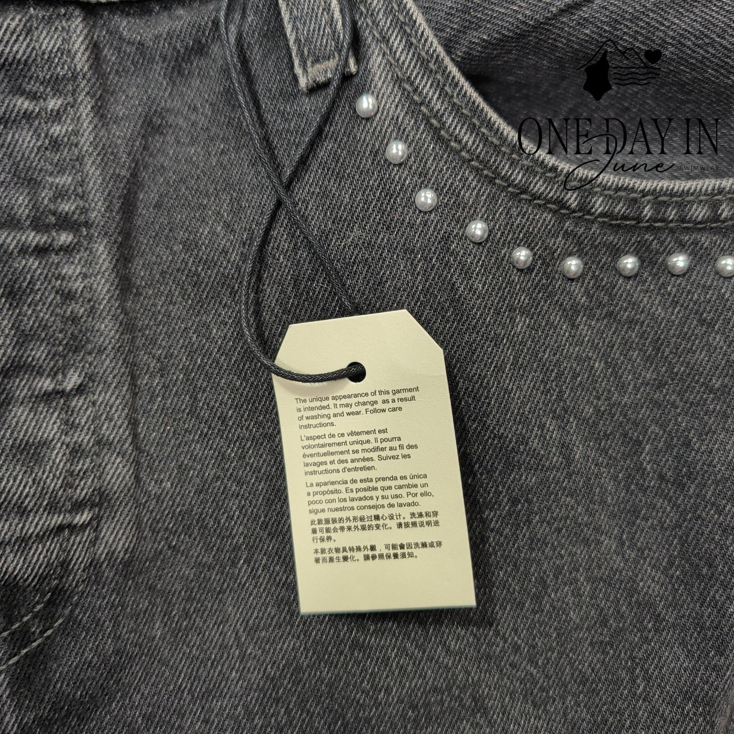 Levi's Premium Icon Studded Denim Mini Skirt Black NWT Size 14 (32)
