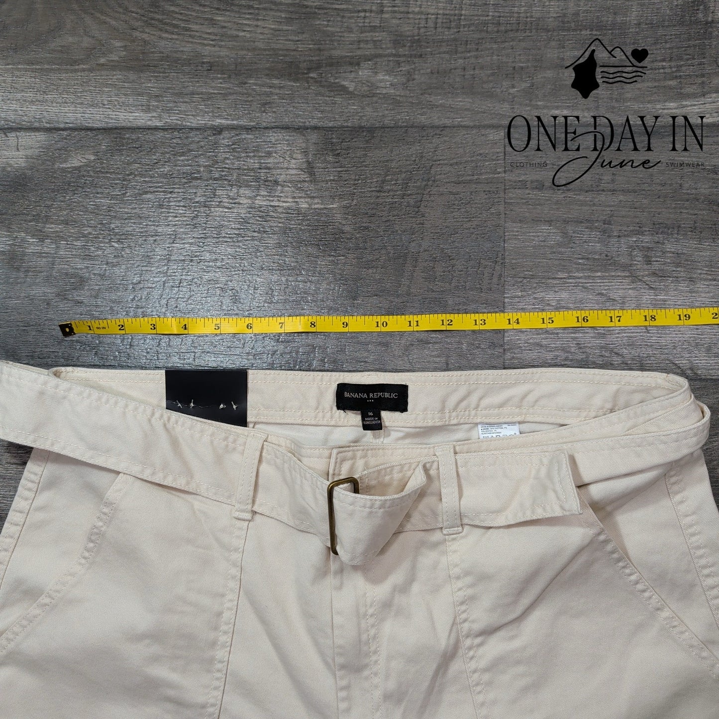 Banana Republic Belted Crop Cargo Jeans Size 16