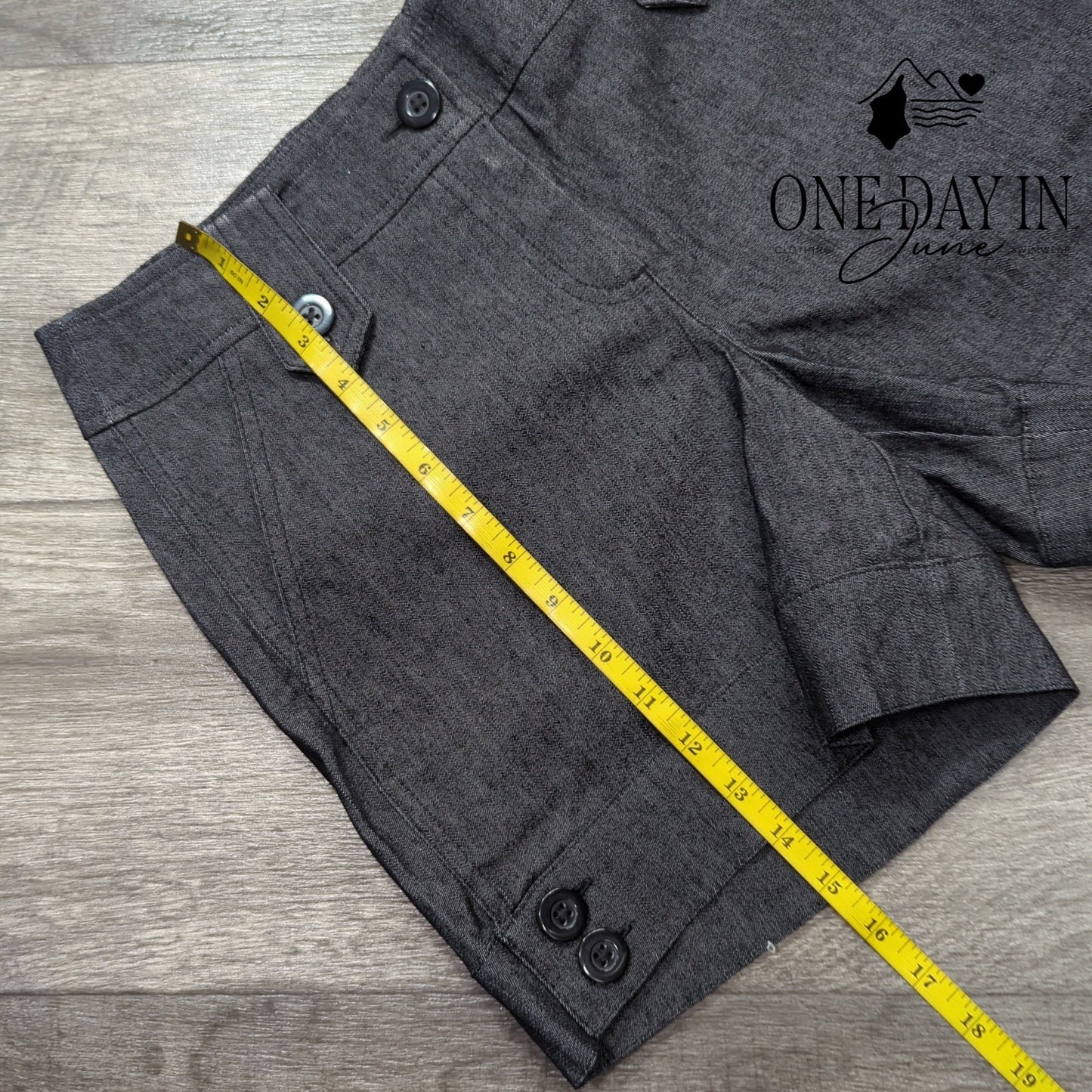 Sandro Flat Front Shorts Size 6