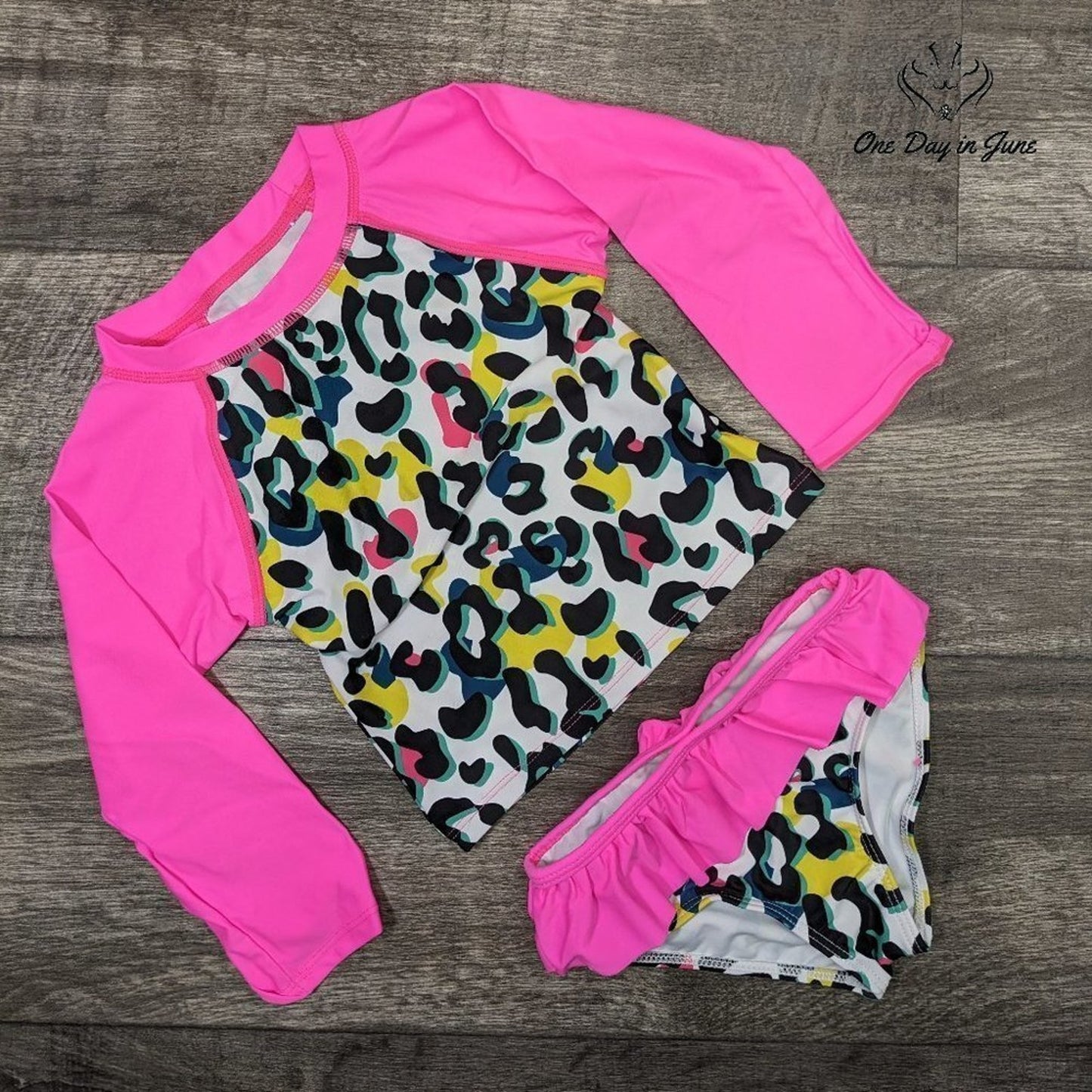 Lovekider Long Sleeve Rash Guard Bikini Set Size M