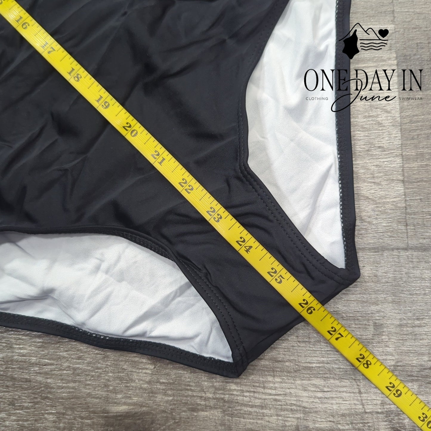 CharmLeaks Cage Back Athletic One Piece Swimsuit Size S