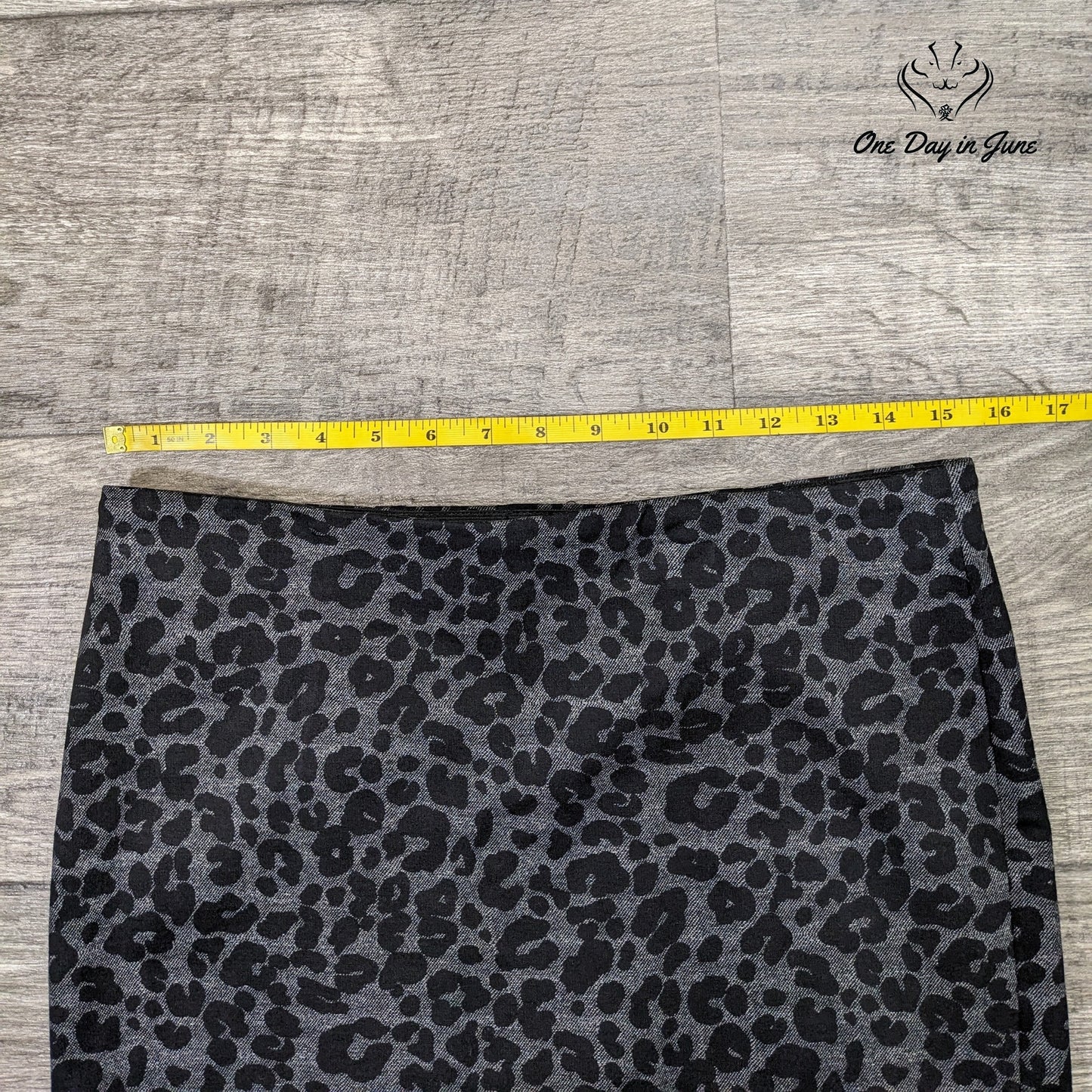 Loft Comfort Waist Leopard Skirt Size M