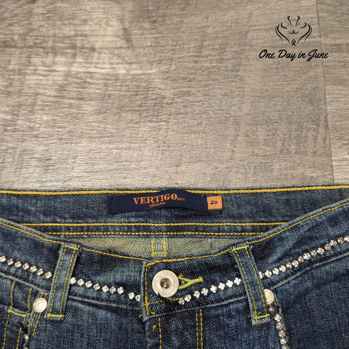 Vertigo Paris Jeans Straight Leg Rhinestone Embellished Denim Size 4