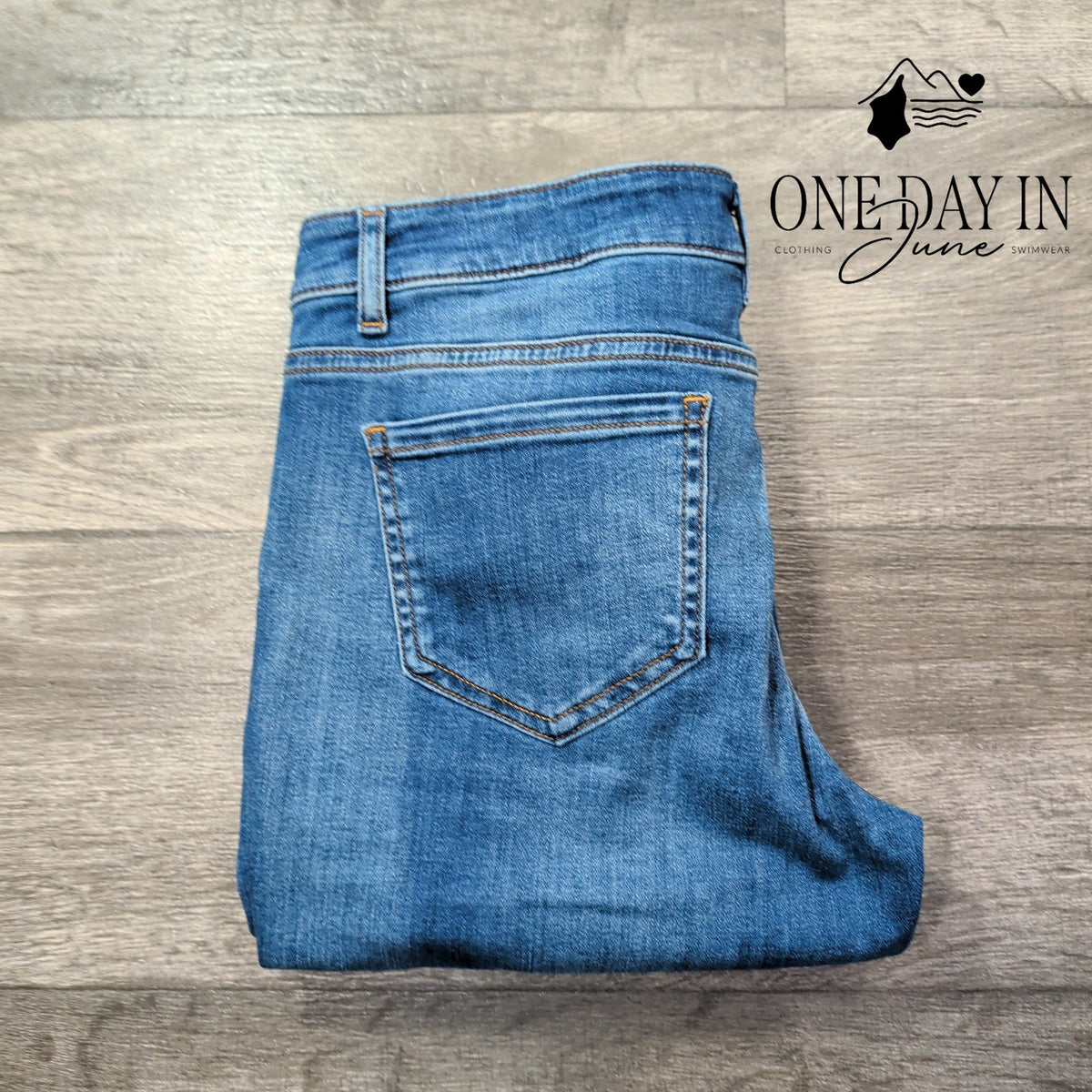 J. Jill Boyfriend Straight Leg Ankle Jeans Chelsea Wash NWT Size 8P