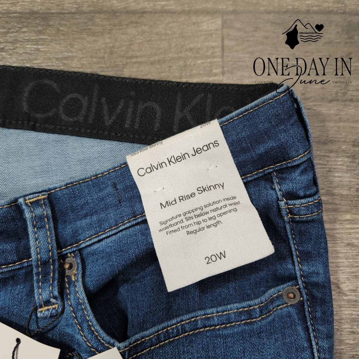 Calvin Klein Plus Size Mid Rise Skinny Distressed Jeans Blue NWT Size 20W