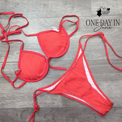 CharmLeaks Underwire Halter Bikini Swimsuit Coral Red Ribbed Tie Side Size M