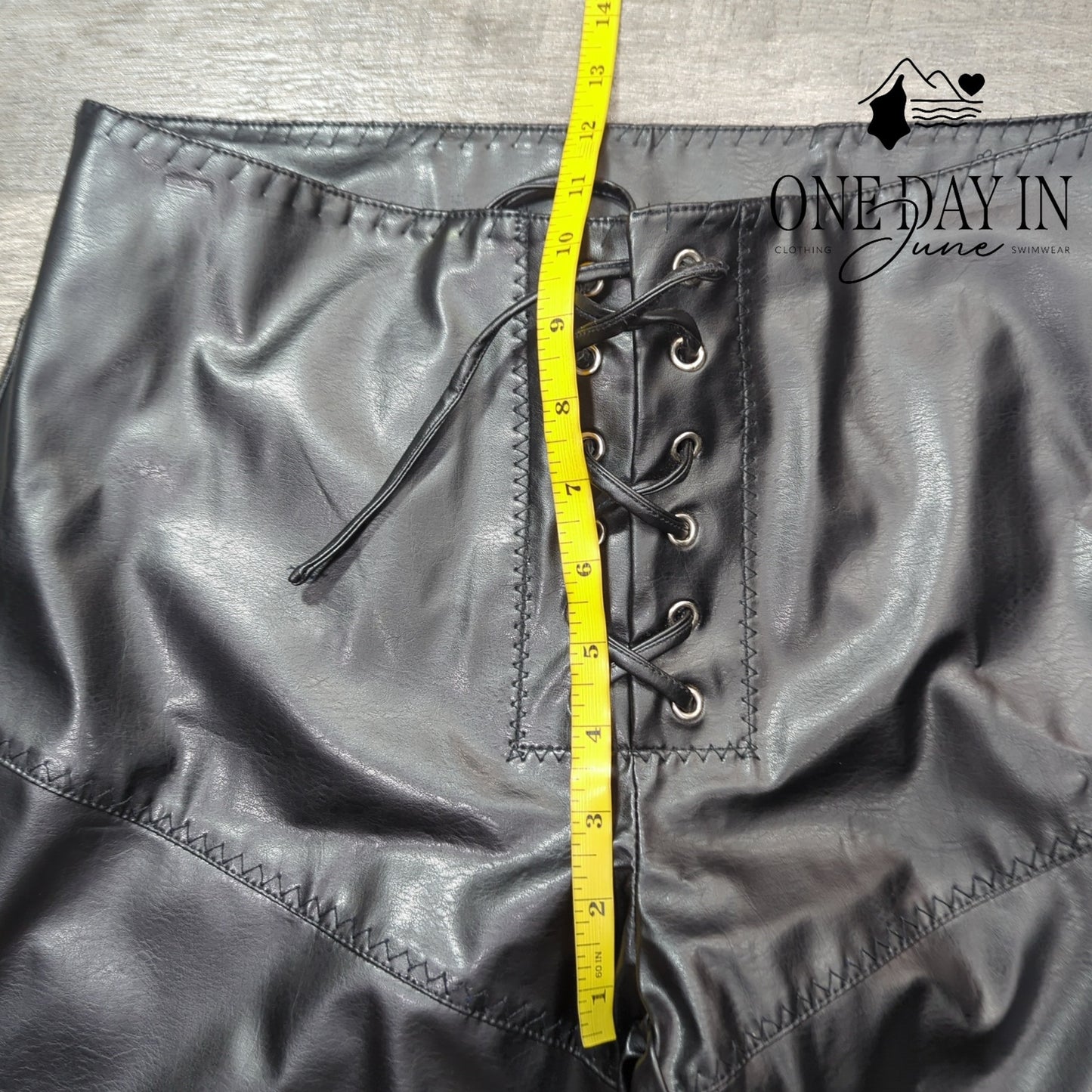 Louise Paris Vintage Lace Up Faux Leather Pants Size 10