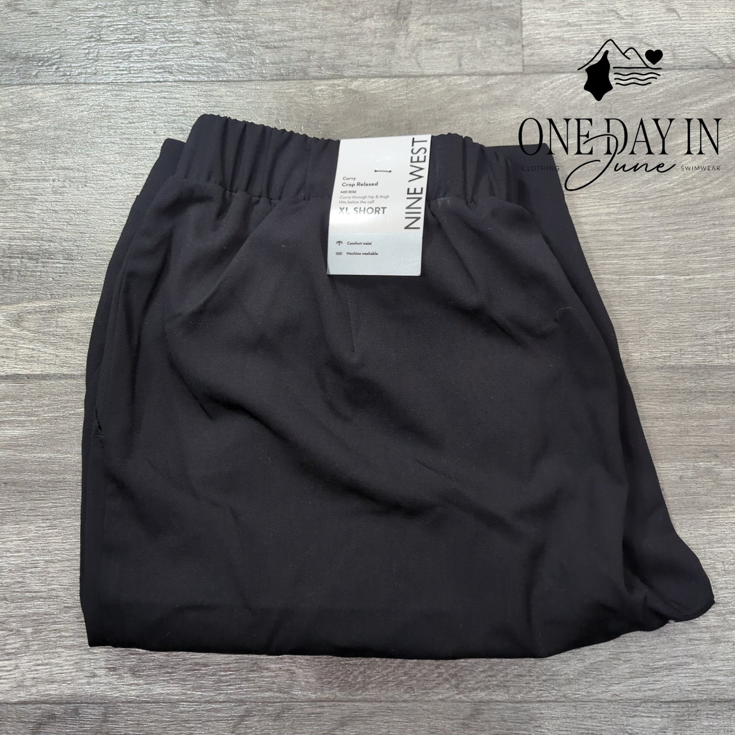 Nine West Mid Rise Curvy Crop Pants Size XL Short