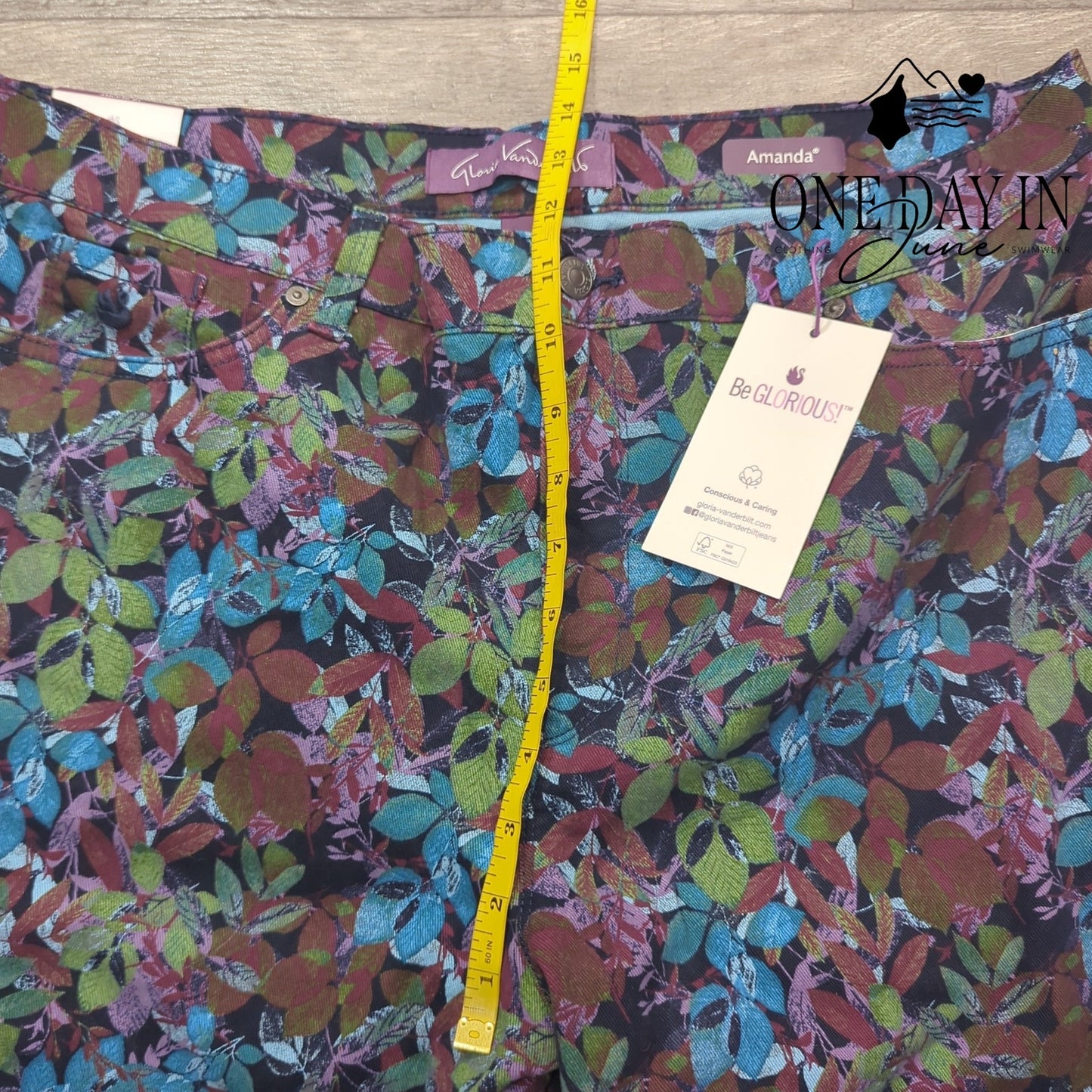 Gloria Vanderbilt Amanda The Original Slimming Jean Size 18 Short
