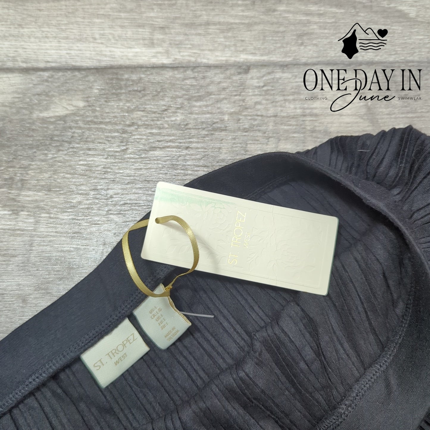 St. Tropez Pull On Maxi Skirt Size L