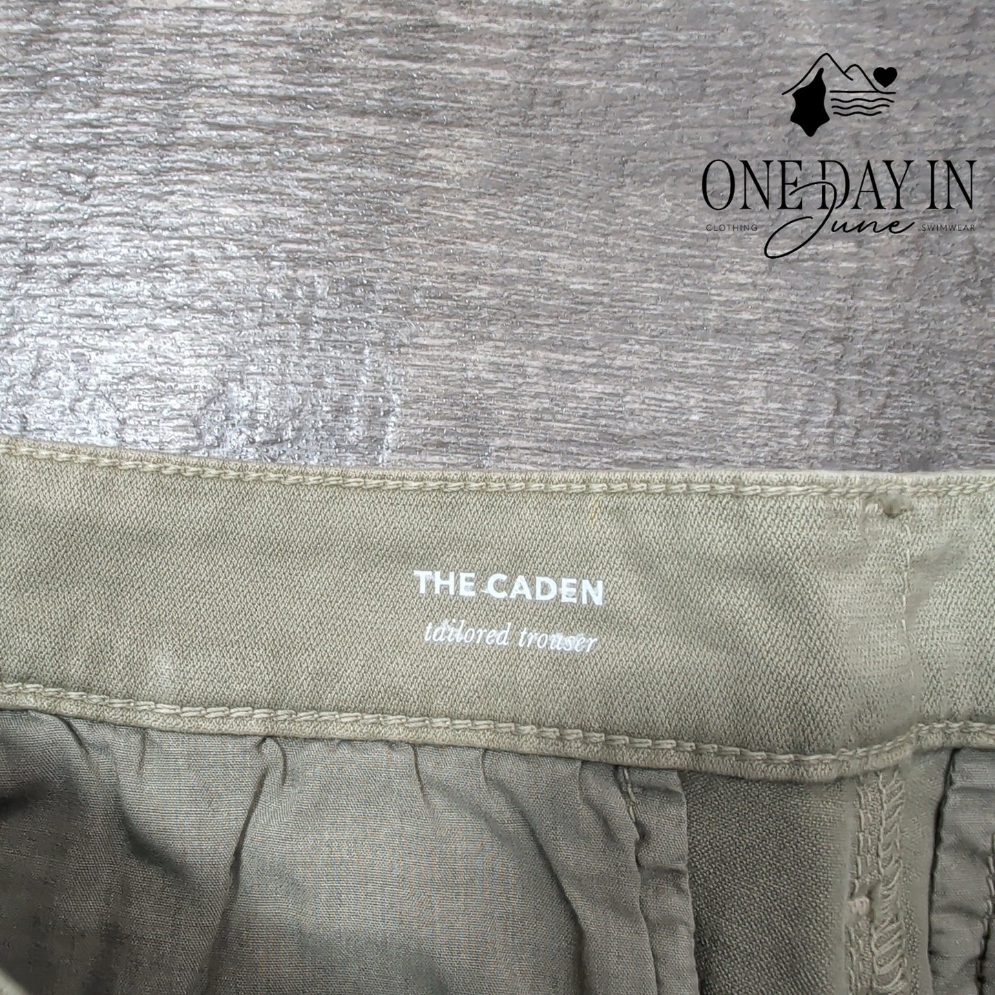 AG Adriano Goldschmied The Caden Tailored Trouser Jeans Size 4 (27)
