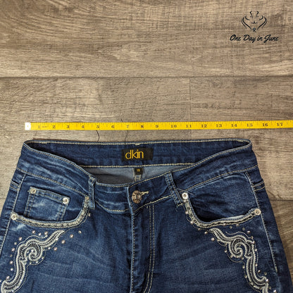 dkin Embroidered Cropped Jeans Size 10