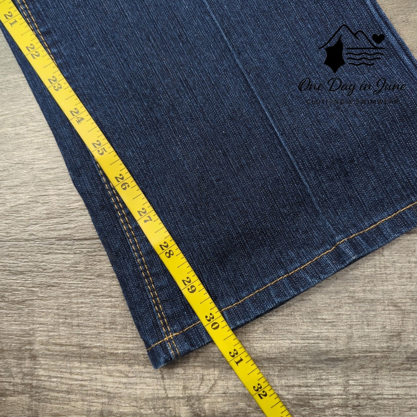 Mecca Femme Straight Leg Jeans Size 14