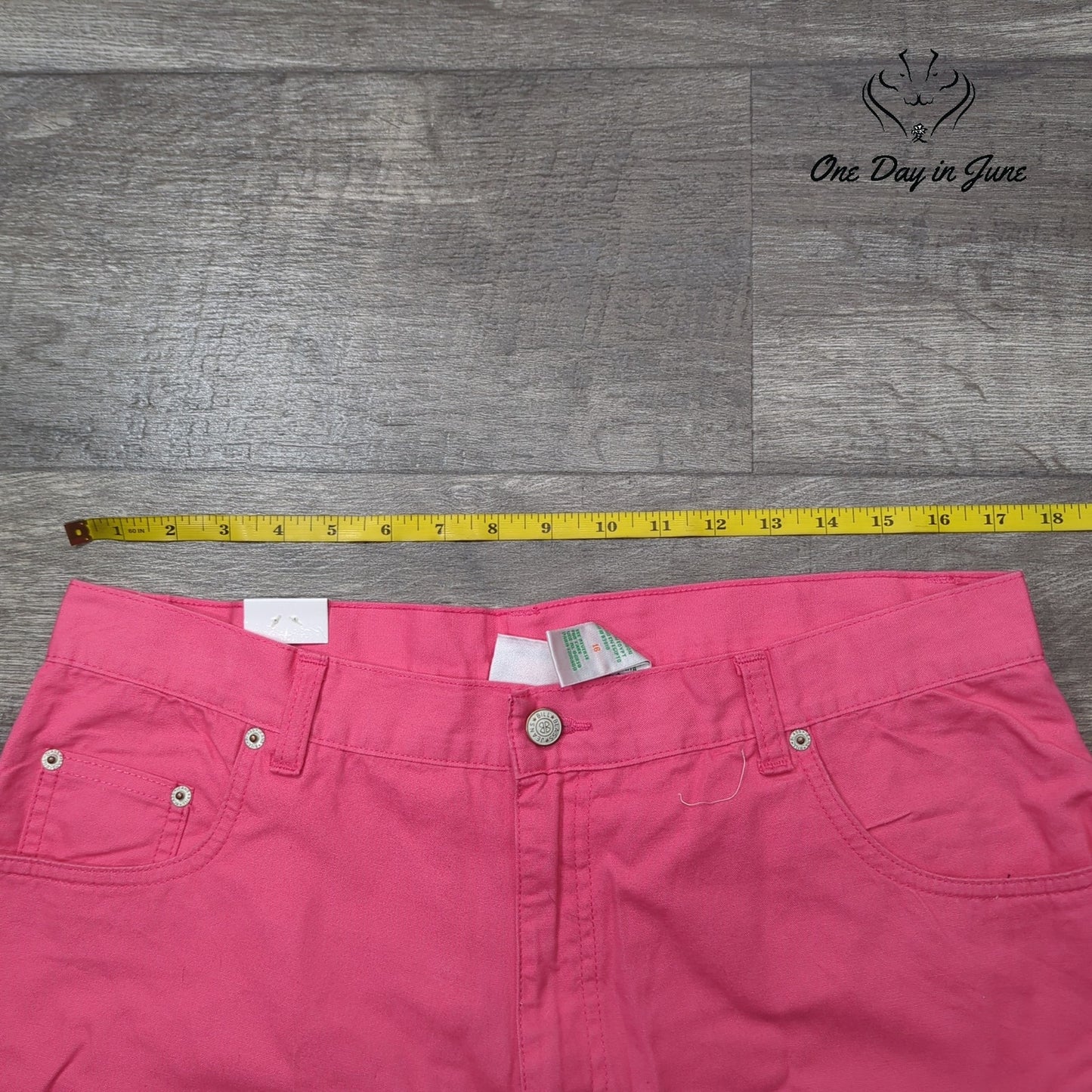 Bill Blass Chino Shorts Size 16