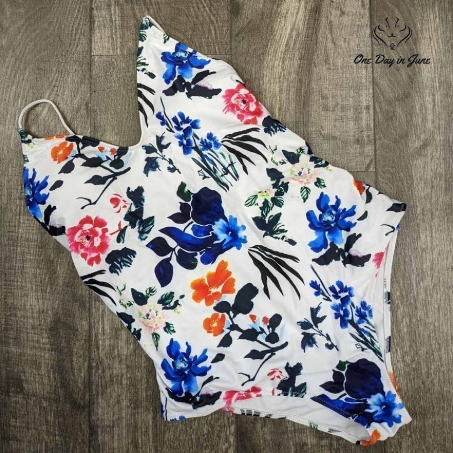 Ekouaer V Neck High Cut One Piece Swimsuit Size XL
