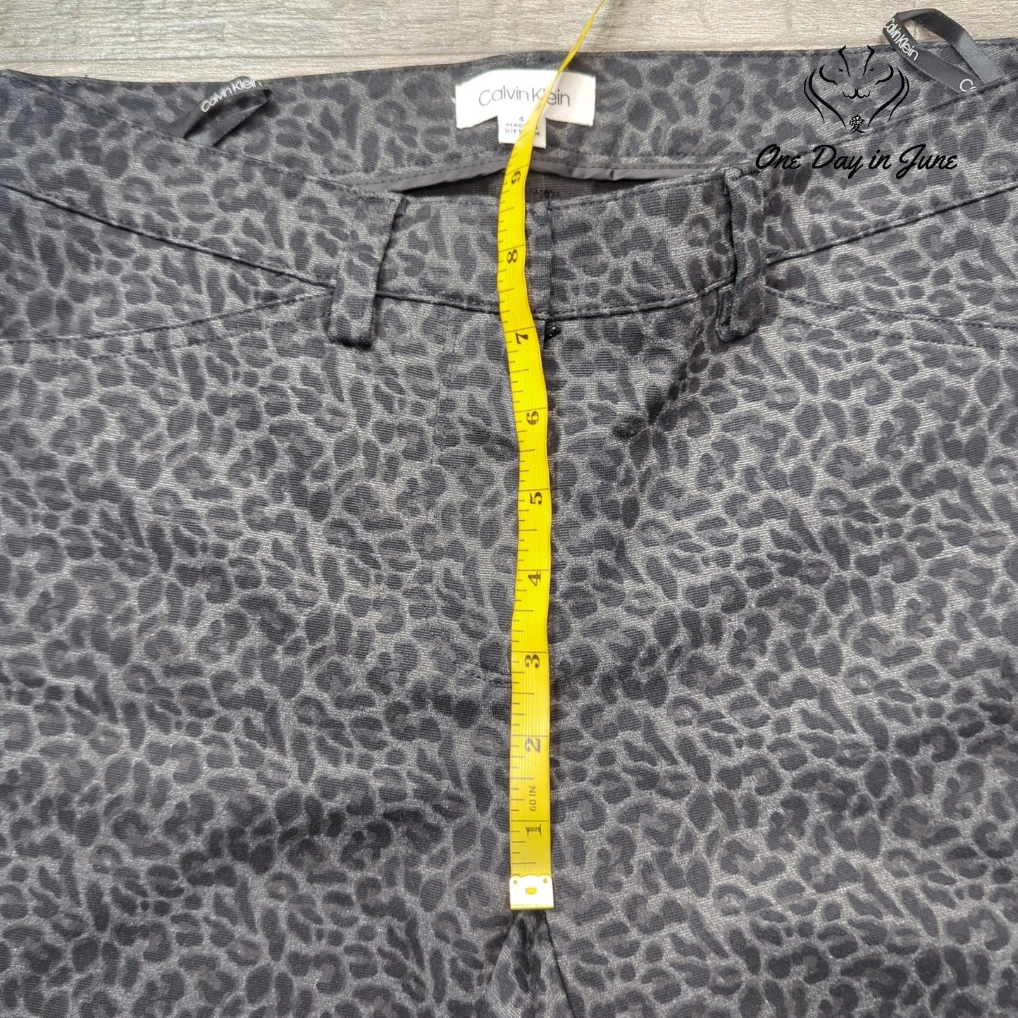 Calvin Klein Grey Leopard Skinny Pants Size 4