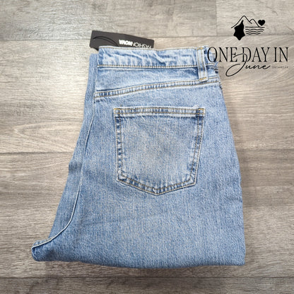 Fashion Nova High Rise Mom Jeans Size 9