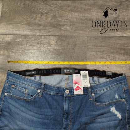 Torrid Plus Size Sky High Skinny Ankle Jeans Size 28