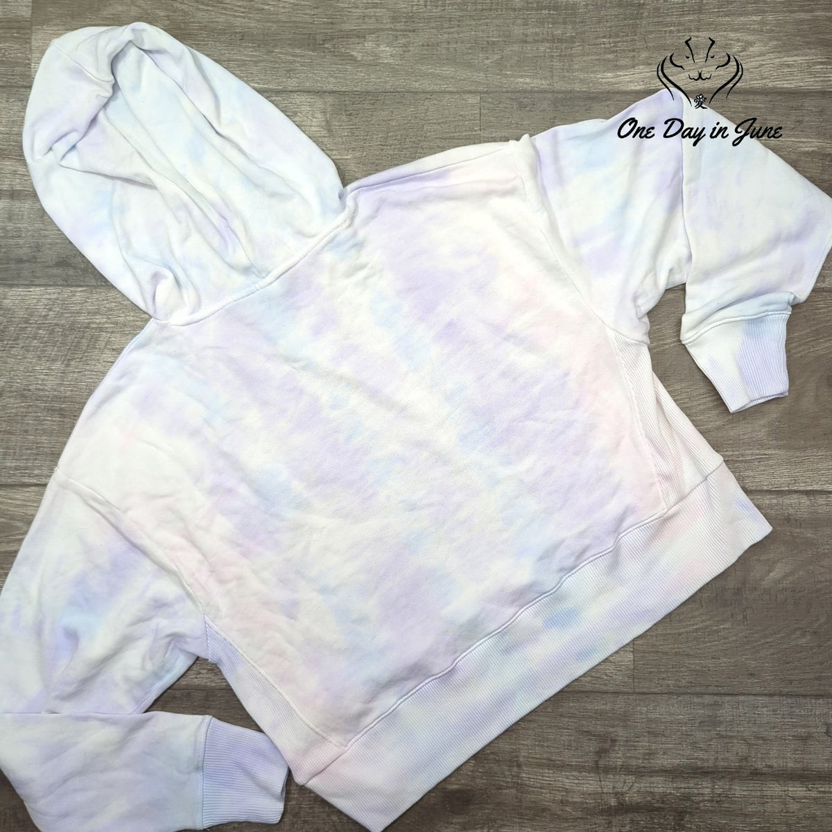 Live Love Dream Tie Dye Pullover Hoodie Pastel Blue Pink Purple NWT Size XL