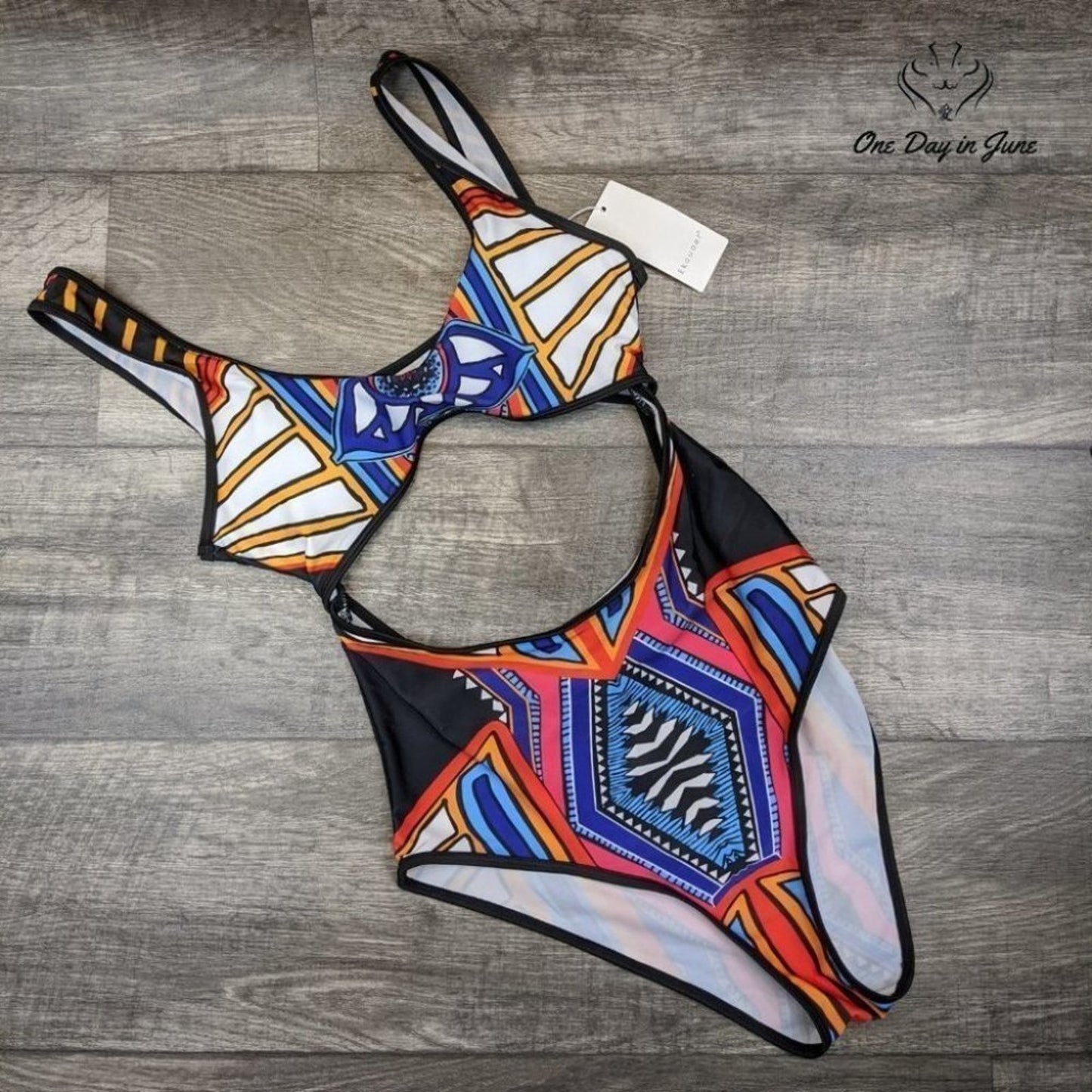 Ekouaer Wire Free Padded Bra Hollow Out Monokini Size 2XL