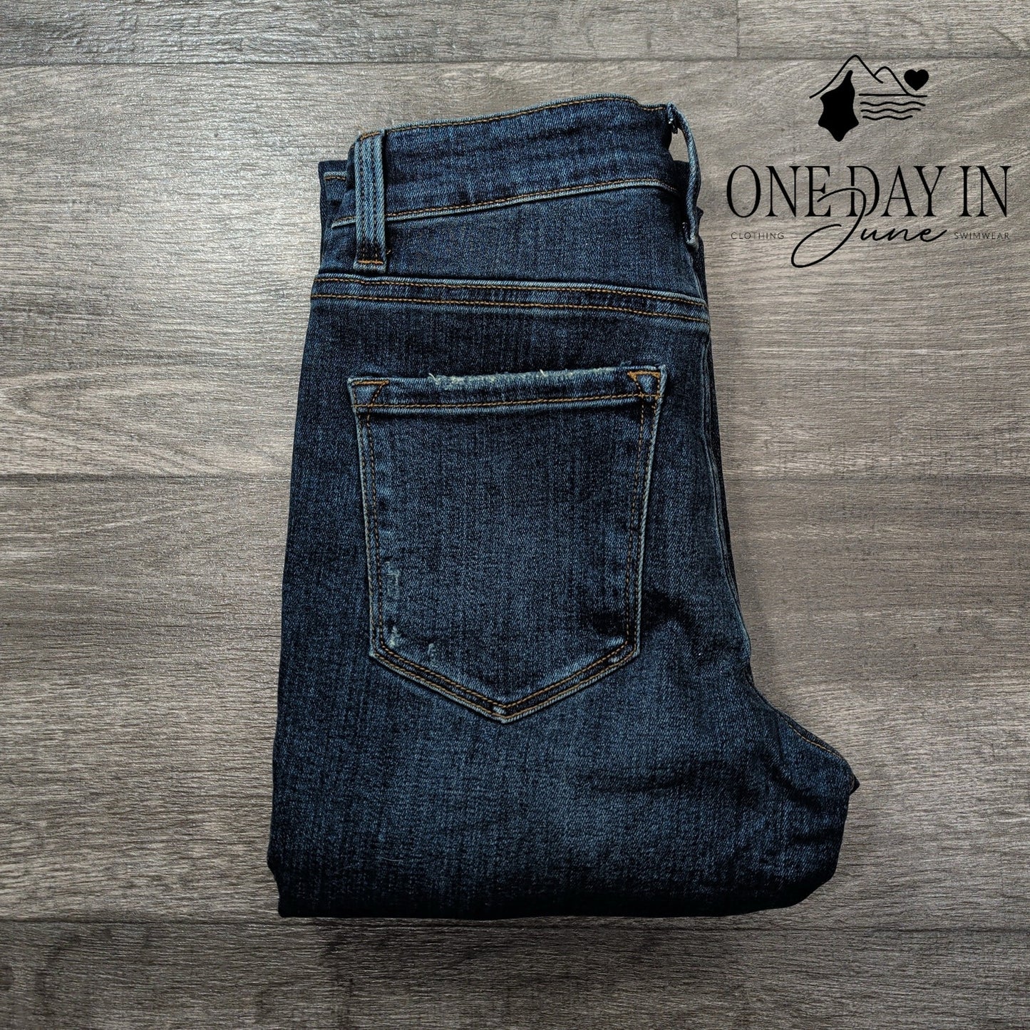 Vervet Brenda Relaxed Fit Jeans Size 0 (25)