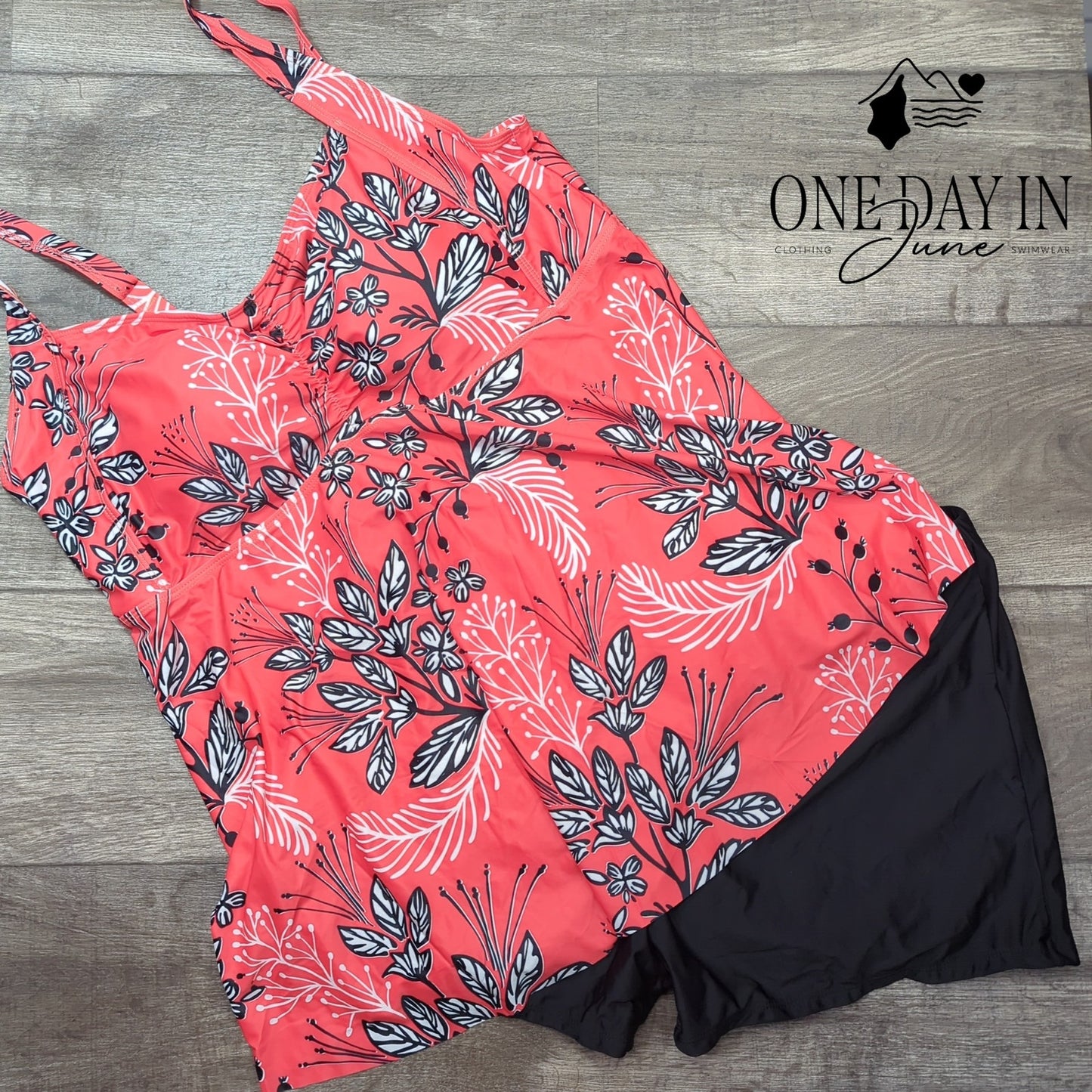 Aqua Eve Plus Size Boyshort Tankini Swimsuit Size 24W