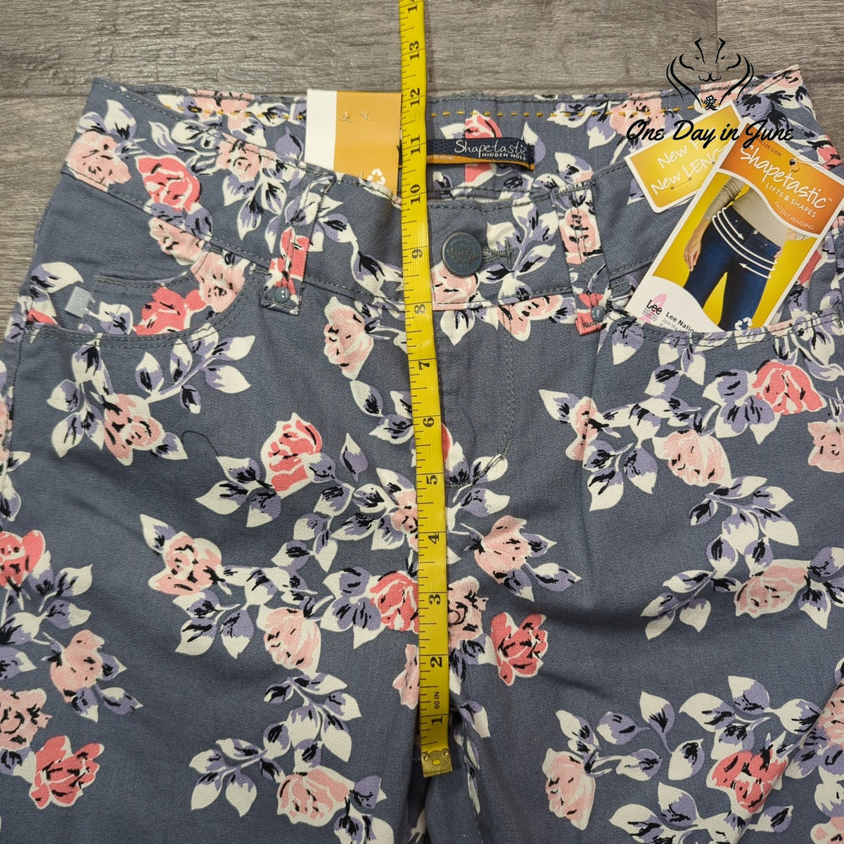 Lee Shapelastic Just Below Waist Slim Crop Jeans Floral NWT Size M
