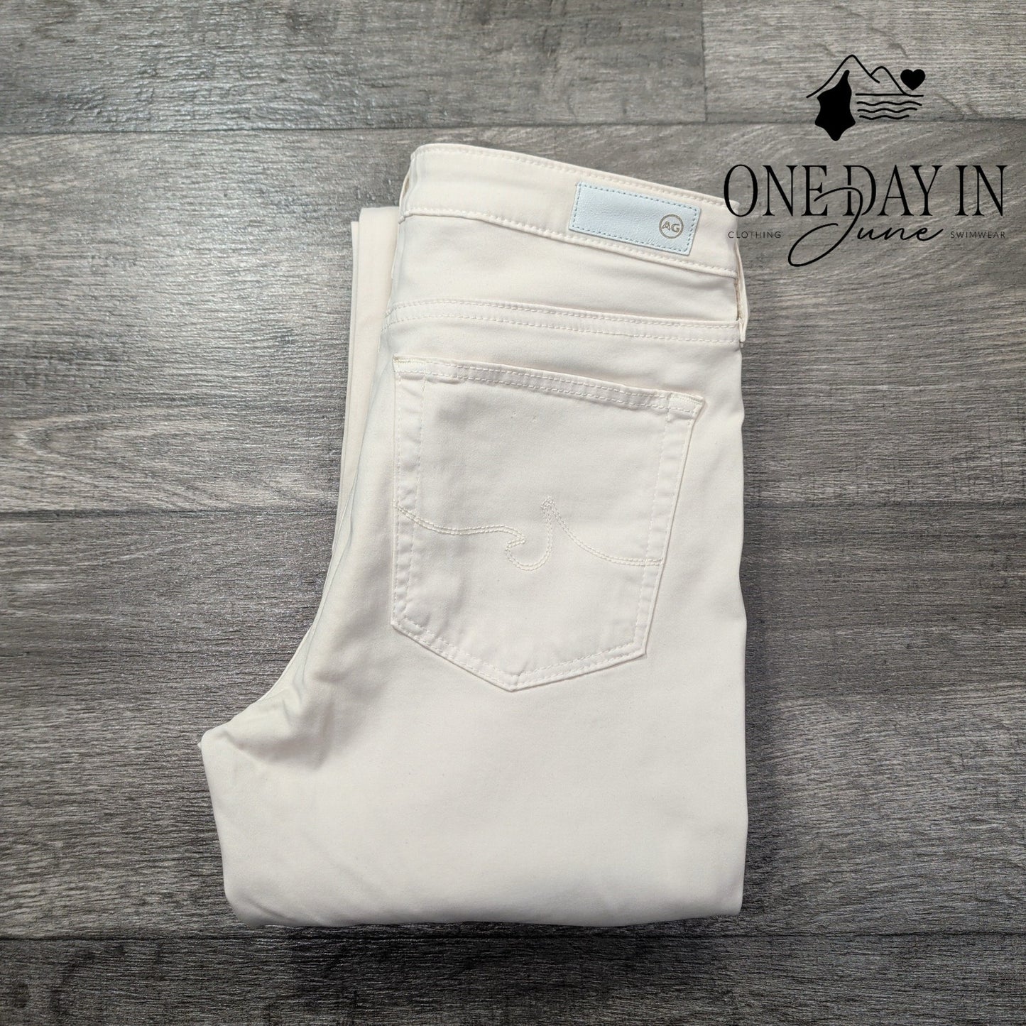 AG Adriano Goldschmied The Prima Cigarette Leg Jeans Cream Skinny NWT Size 4