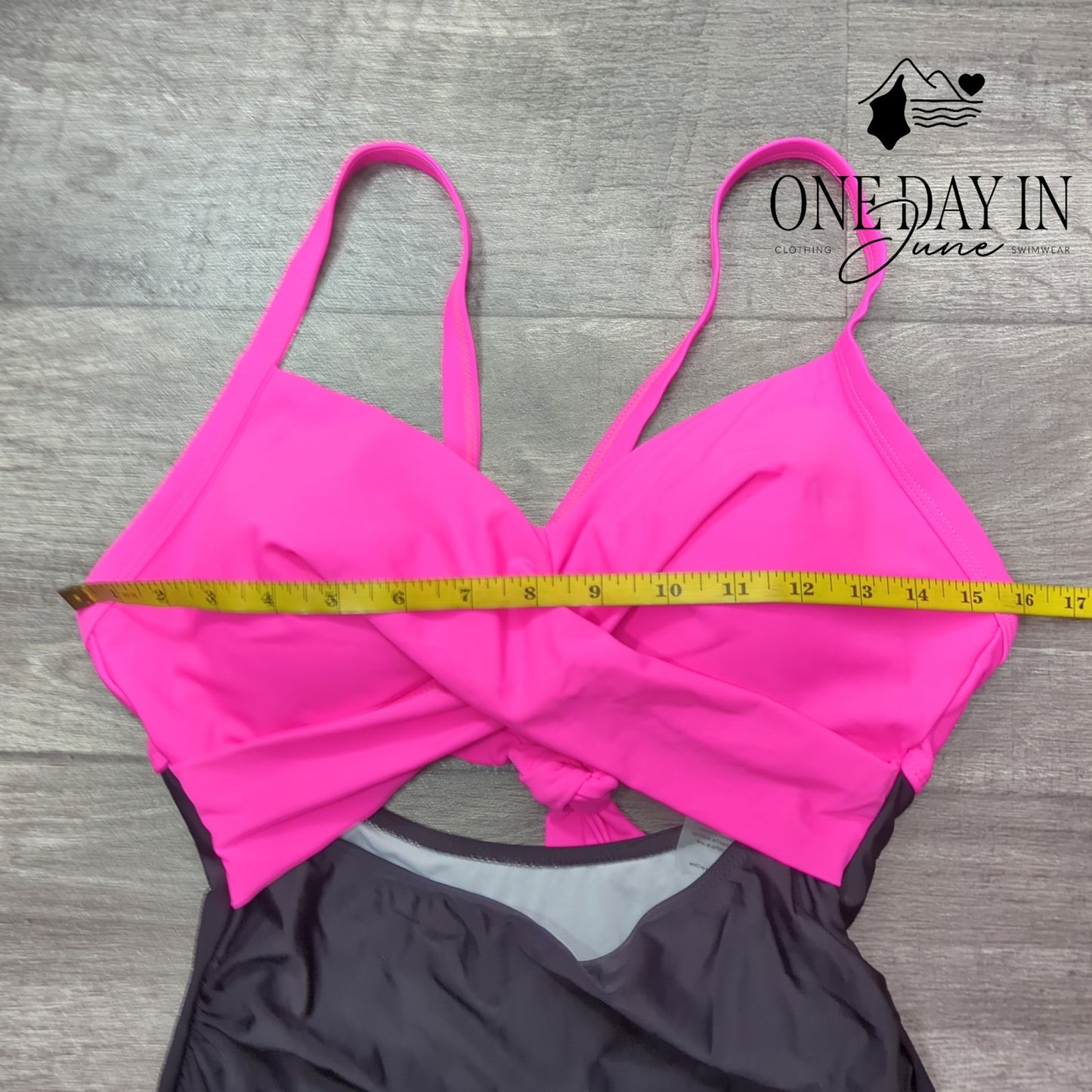Eomenie Cross Front Cut Out One Piece Swimsuit Size M