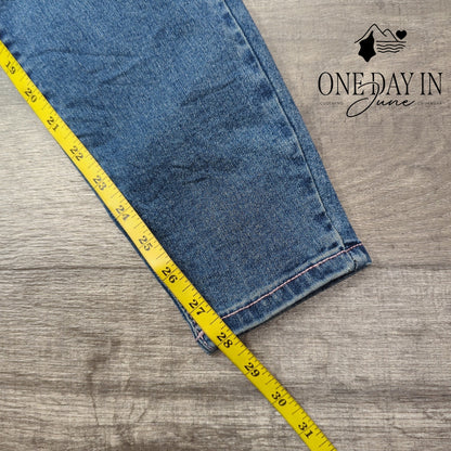 True Religion Jennie Crystal Curvy Mid Rise Super Skinny Jeans NWT Size 28 (6)