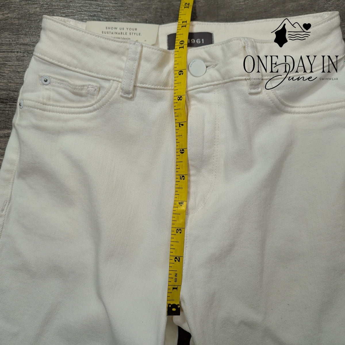 DL1961 Mara Ankle Jeans Oakley White Mid Rise Instasculpt Straight NWT Size 2