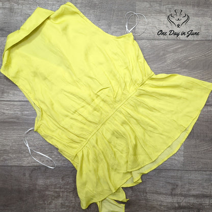 GiGiO Sleeveless Wrap Blouse Neon Yellow Collared Ruffle Peplum NWT Size M