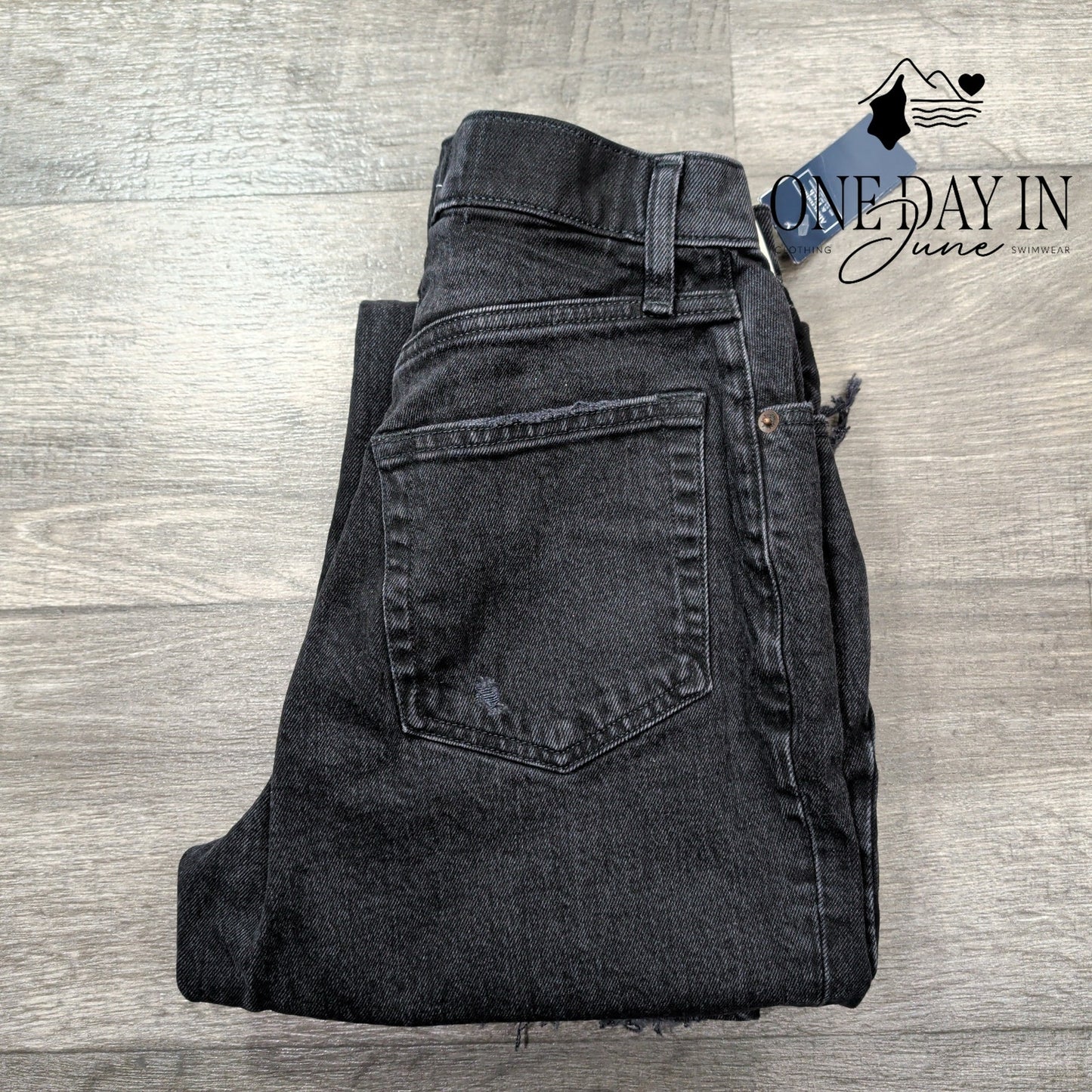Abercrombie & Fitch The 90's Straight Ultra High Rise Jeans Size 2S