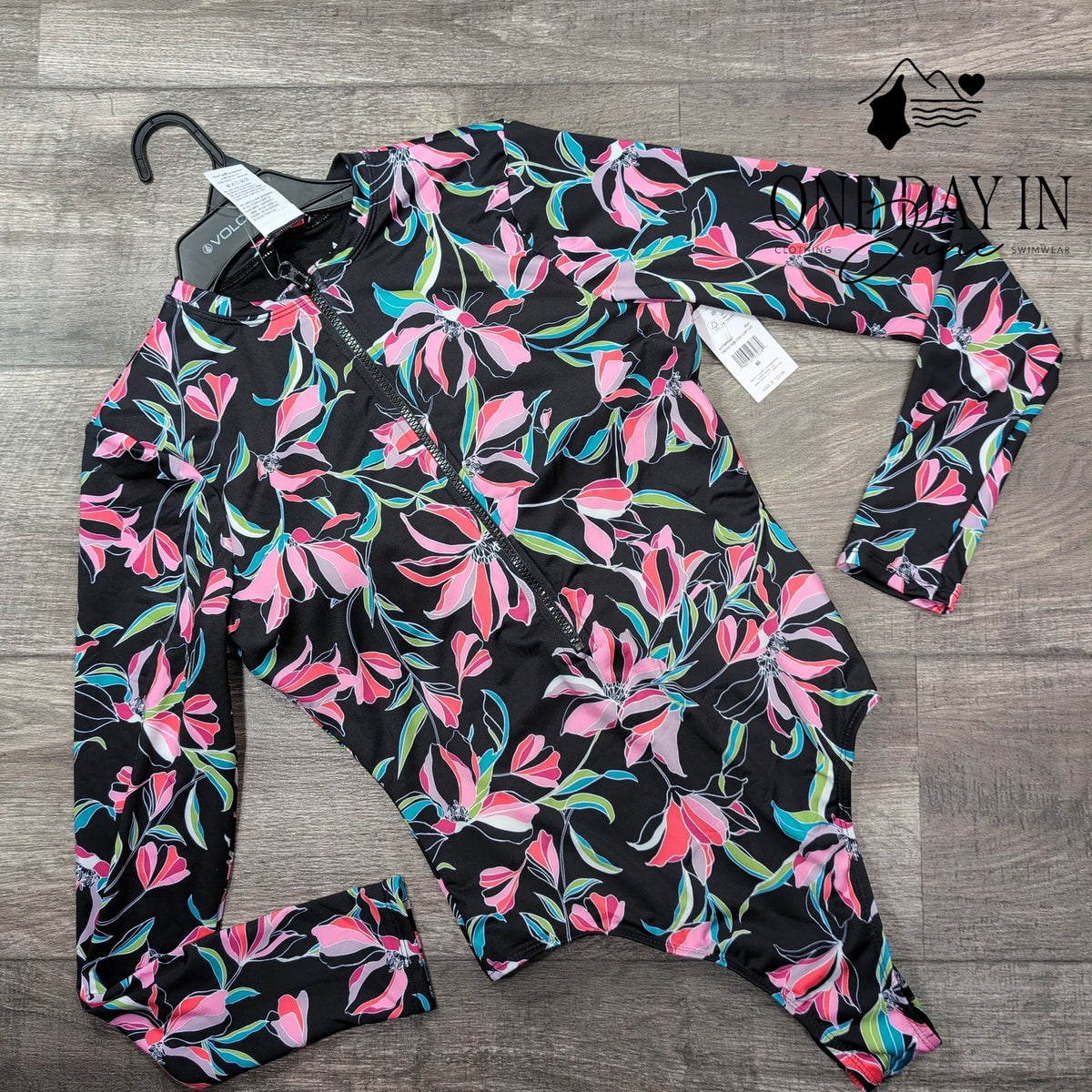 Volcom Dream In Bloom Long Sleeve Rash Guard One Piece Swimsuit NWT Size M