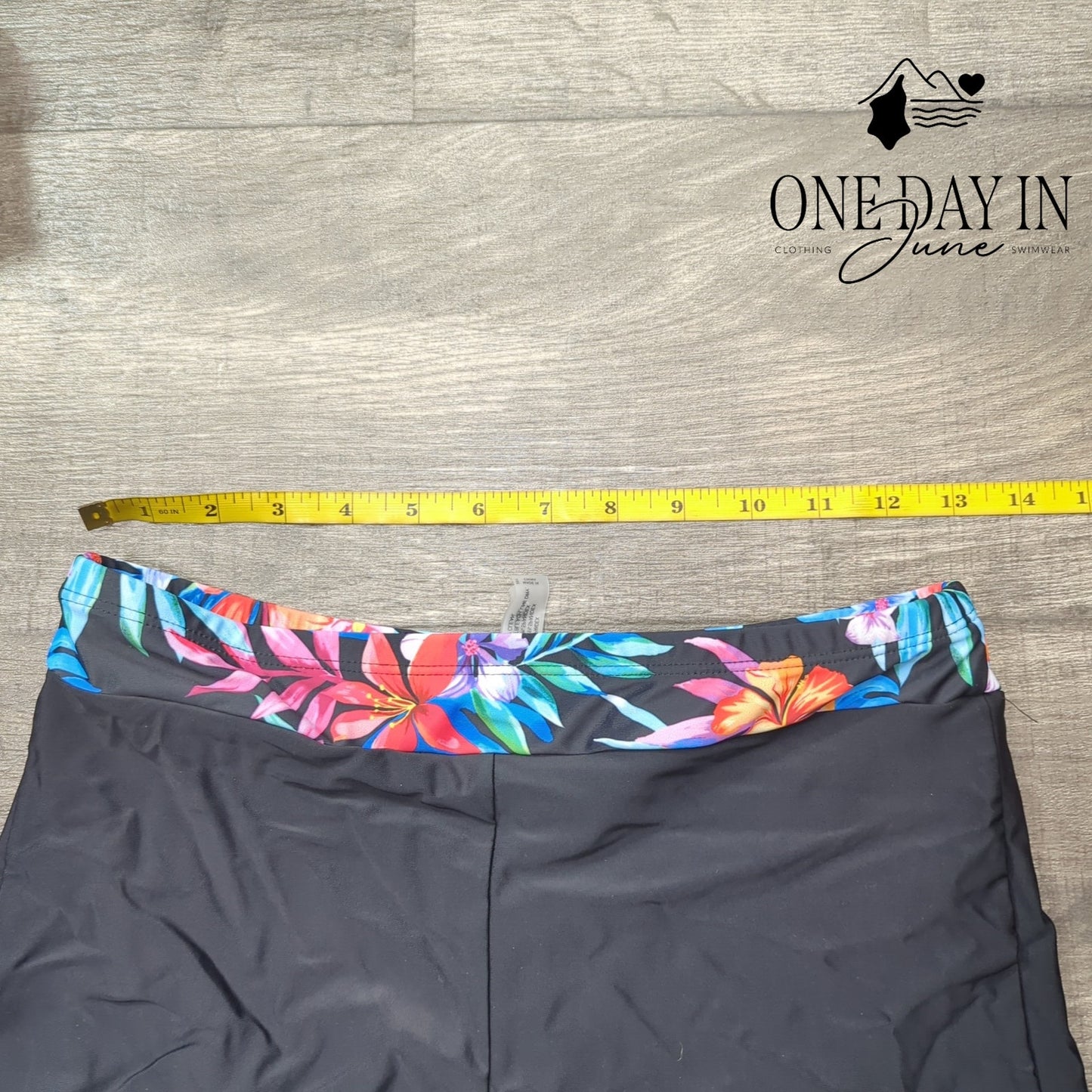 Yonique Strappy Back Boyshort Tankini Swimsuit Size M