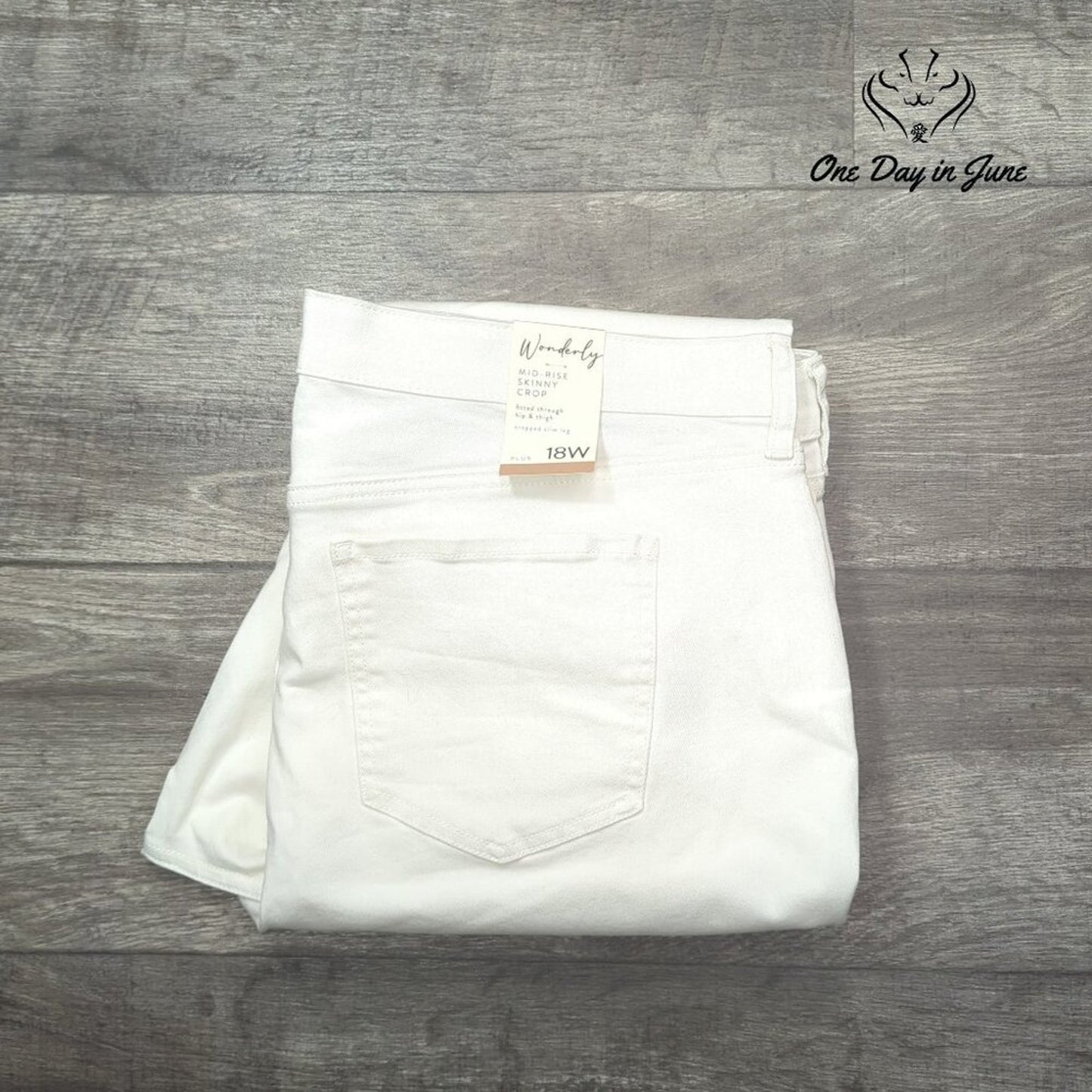 Wonderly Plus Size Mid Rise Skinny Crop Jeans White NWT $59.50 Size 18W