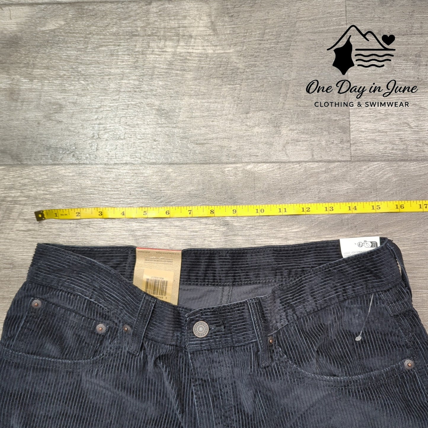Levi's High Waisted Mom Jeans Corduroy Pants Size 31X30