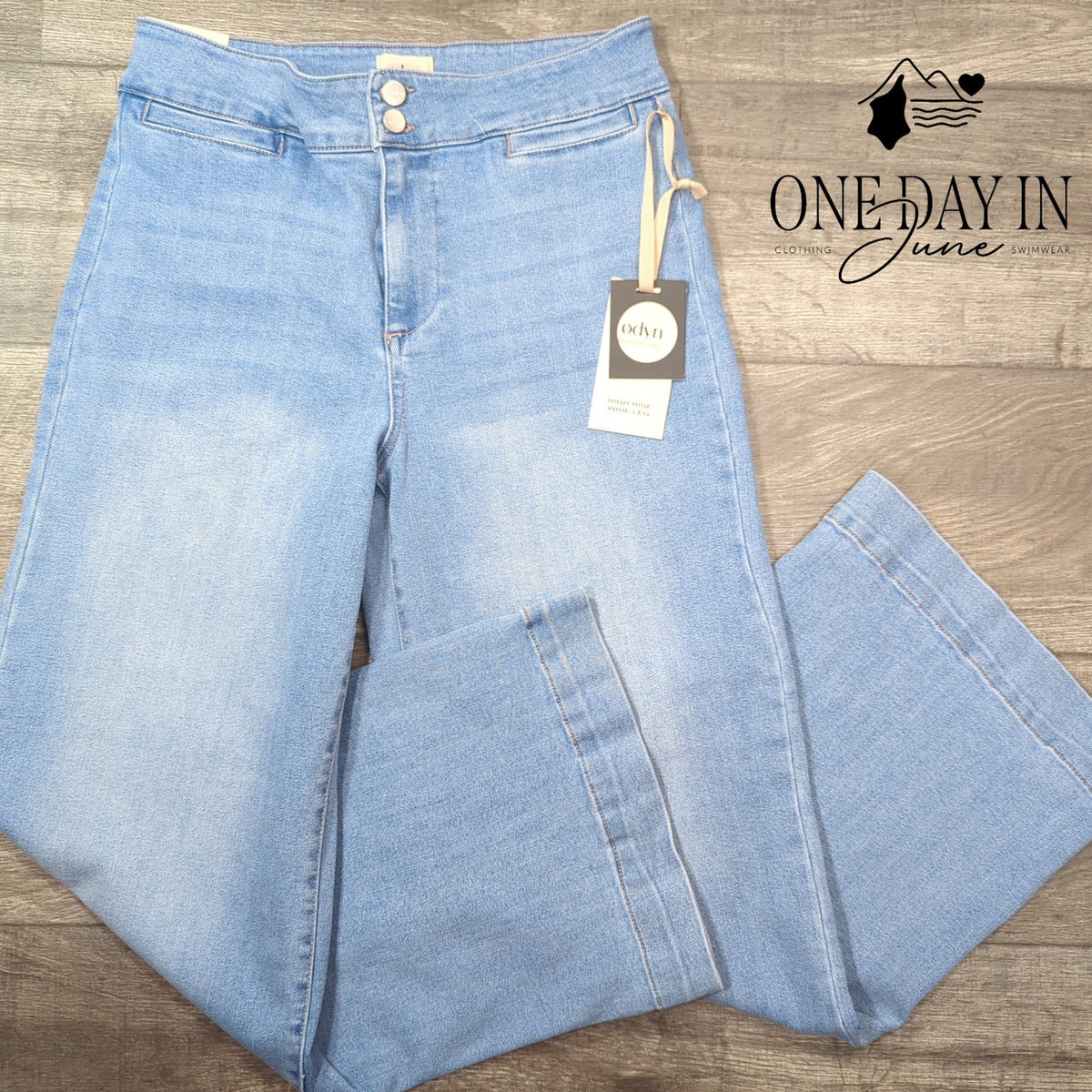 Odyn High Rise Wide Leg Jeans Light Wash NWT Size 6