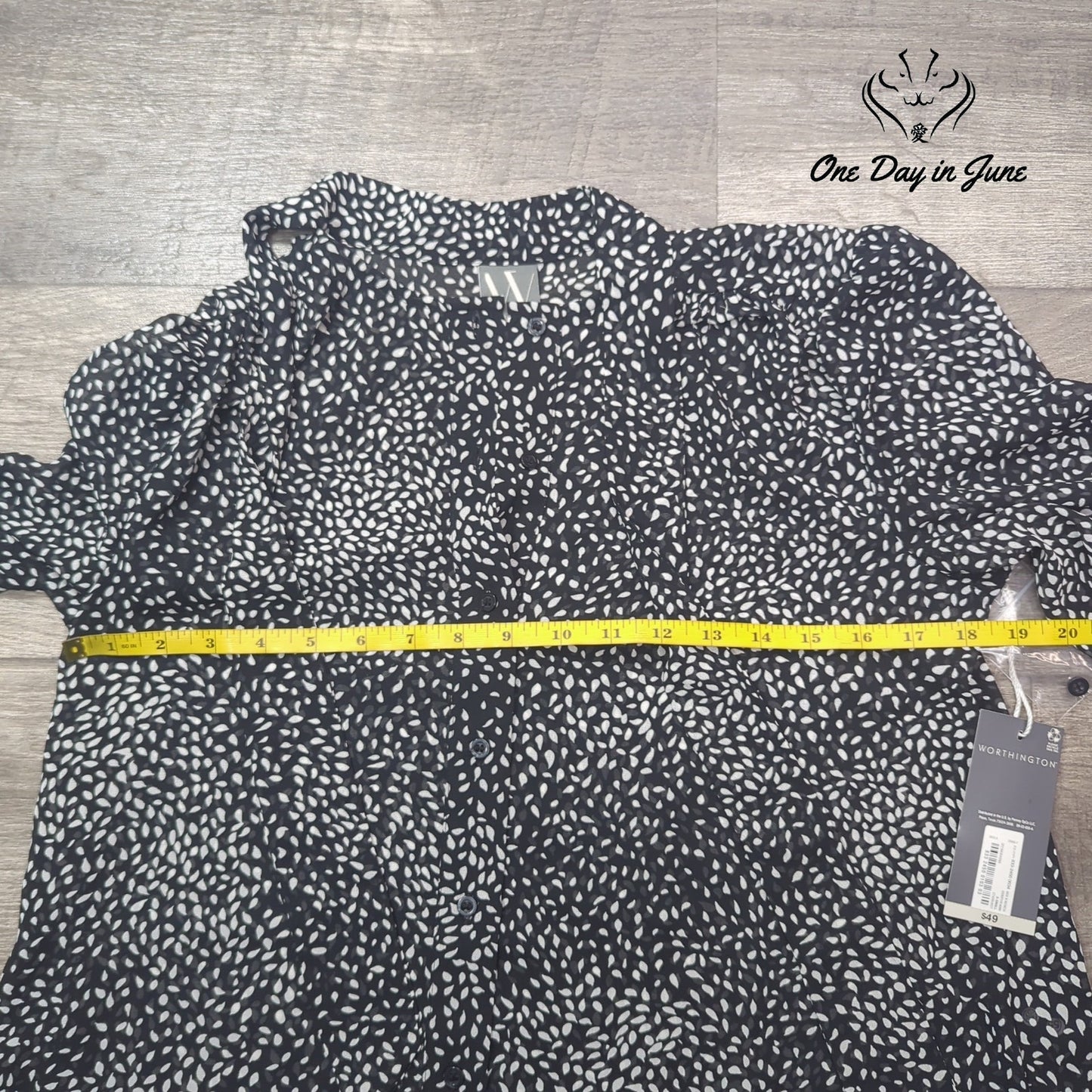 Worthington Long Sleeve Button Front Sheer Top Size XS