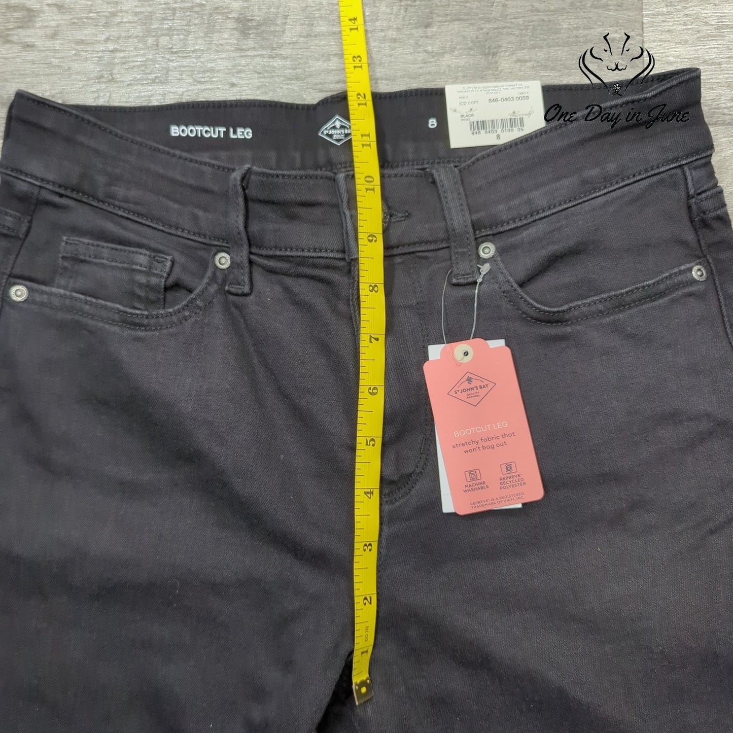 St. John's Bay Mid Rise Bootcut Leg Jeans Size 8