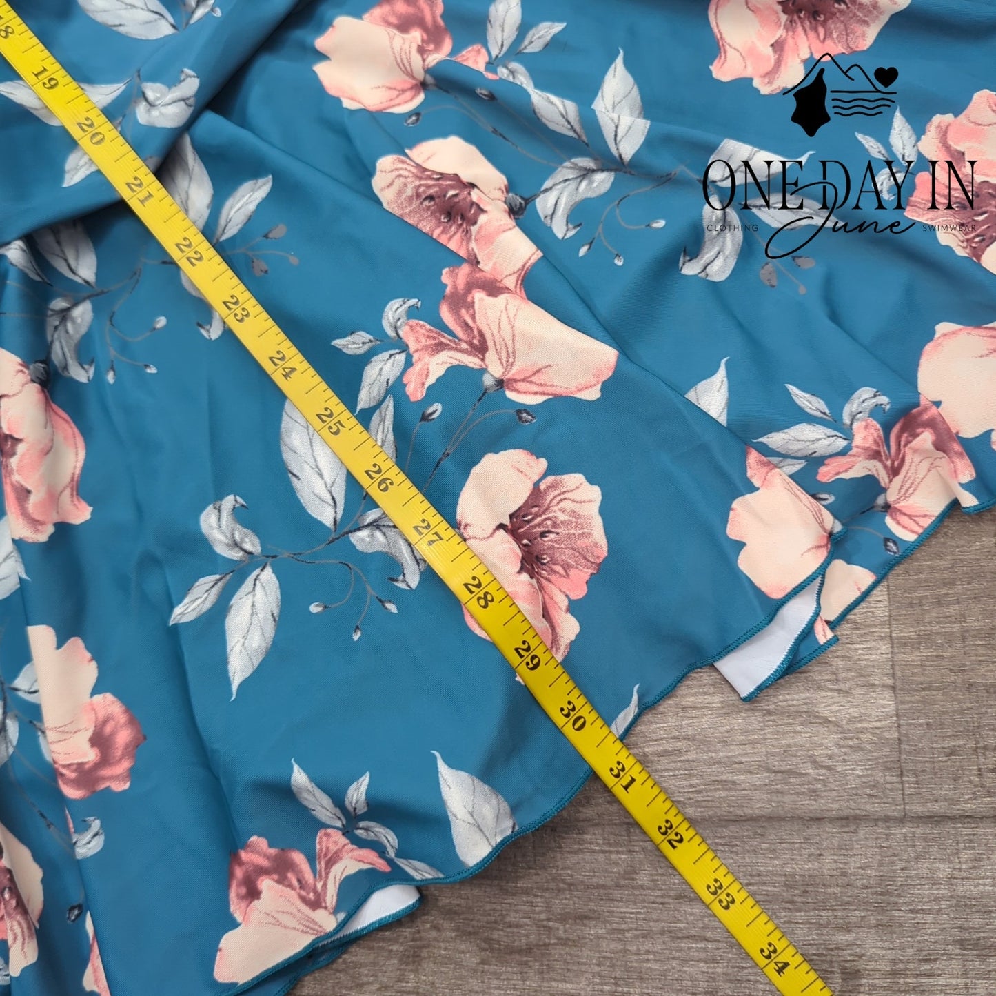 Shekini Twist Front Boyshort Swimdress One Piece Swimsuit Size M