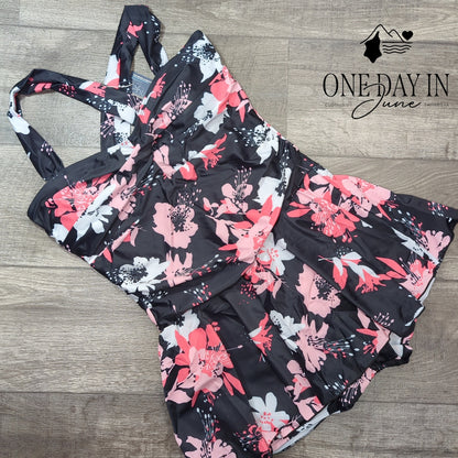 Summer Mae Floral Boyshort Swimdress Swimsuit Size 2XL