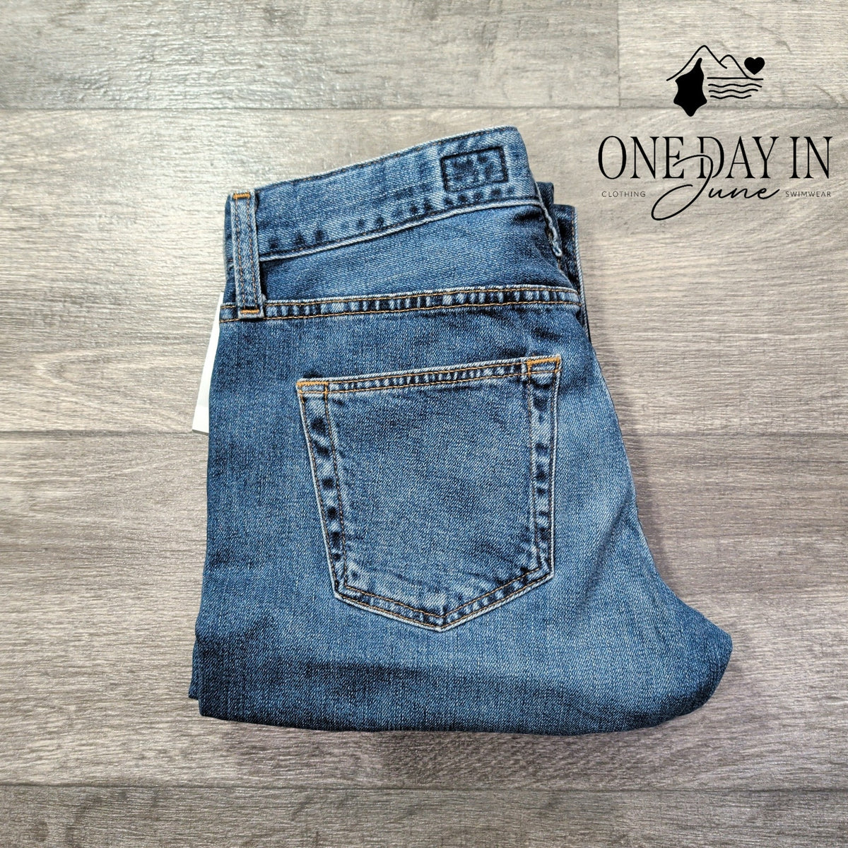 AG Adriano Goldschmied Straight Crop Jeans Medium Wash NWT $215 Size 4 (27)
