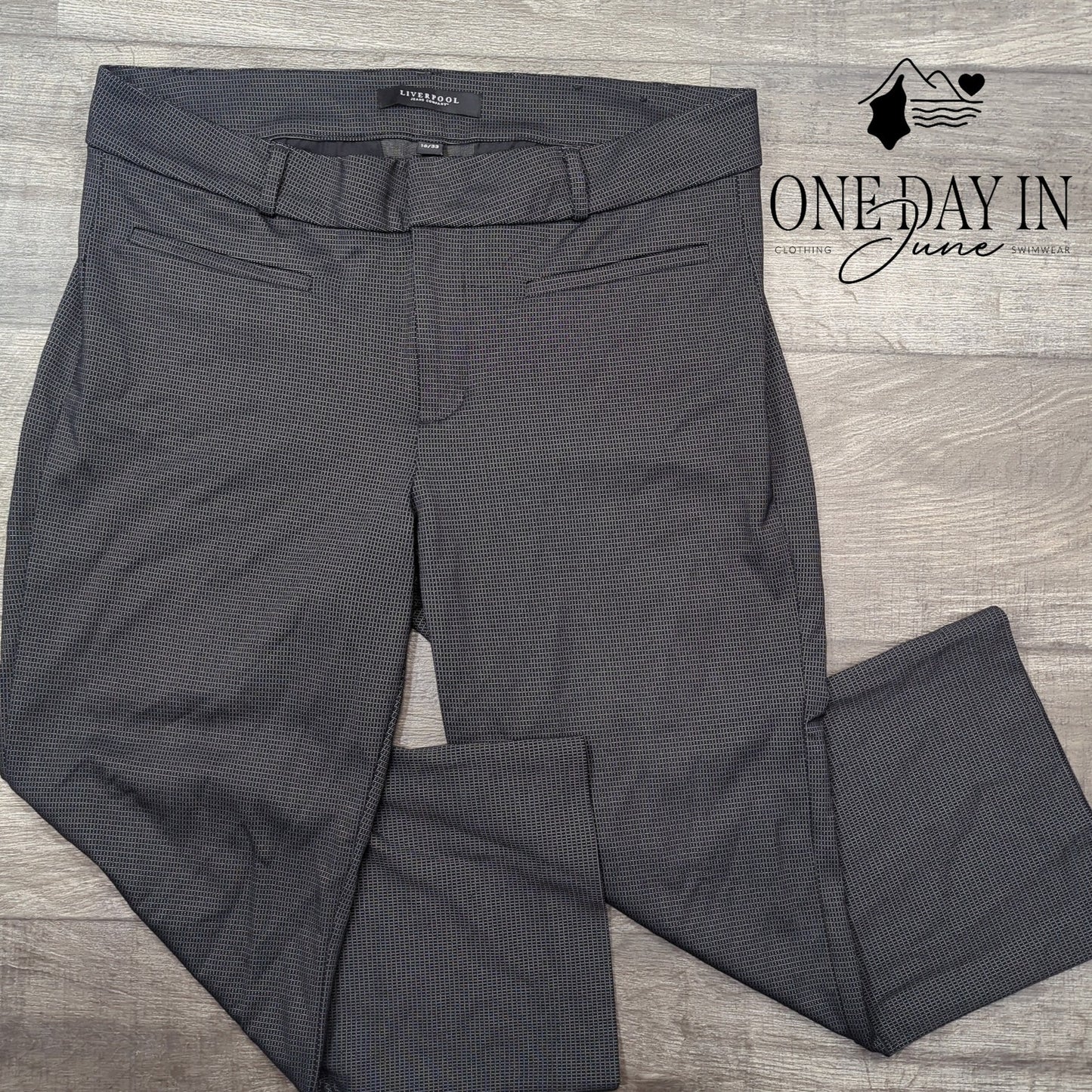 Liverpool Cropped Dress Pants Size 16