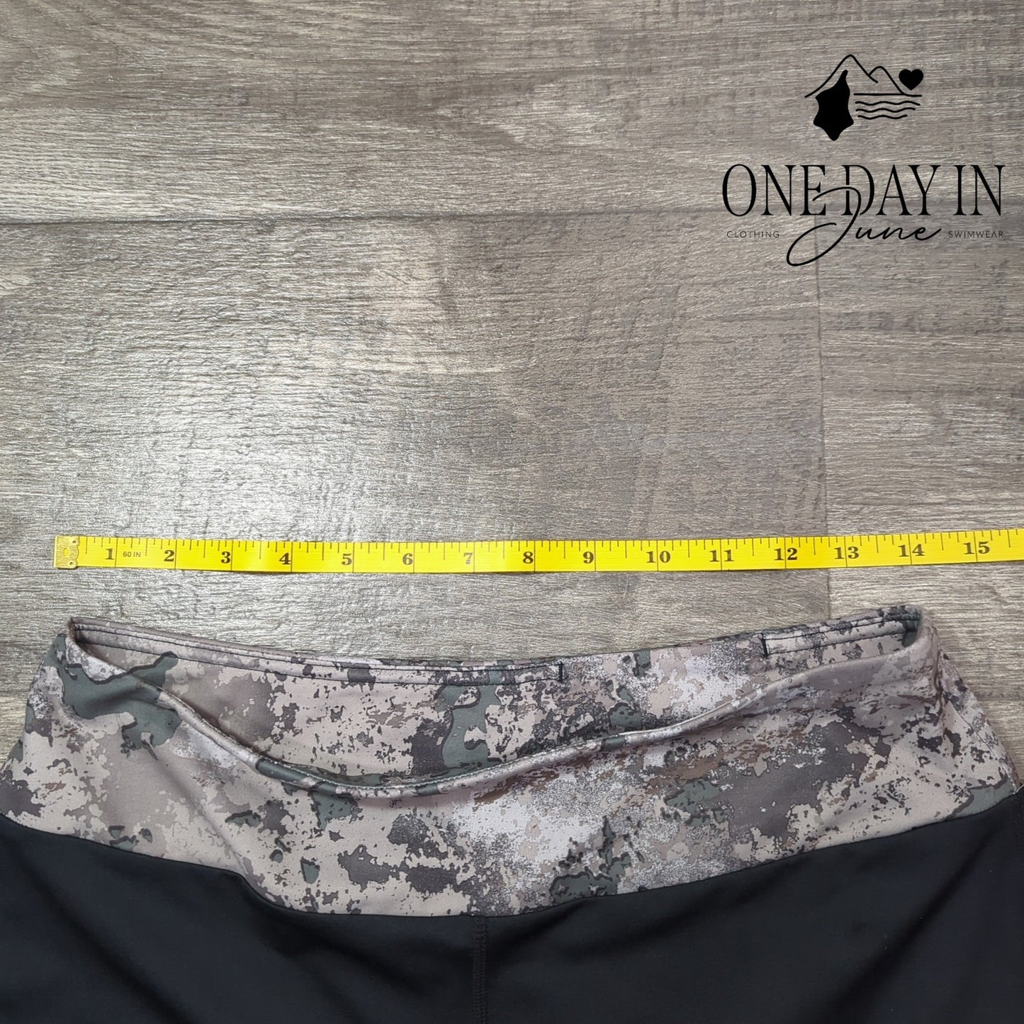 Girls With Guns Work Out Yoga Pants Size L
