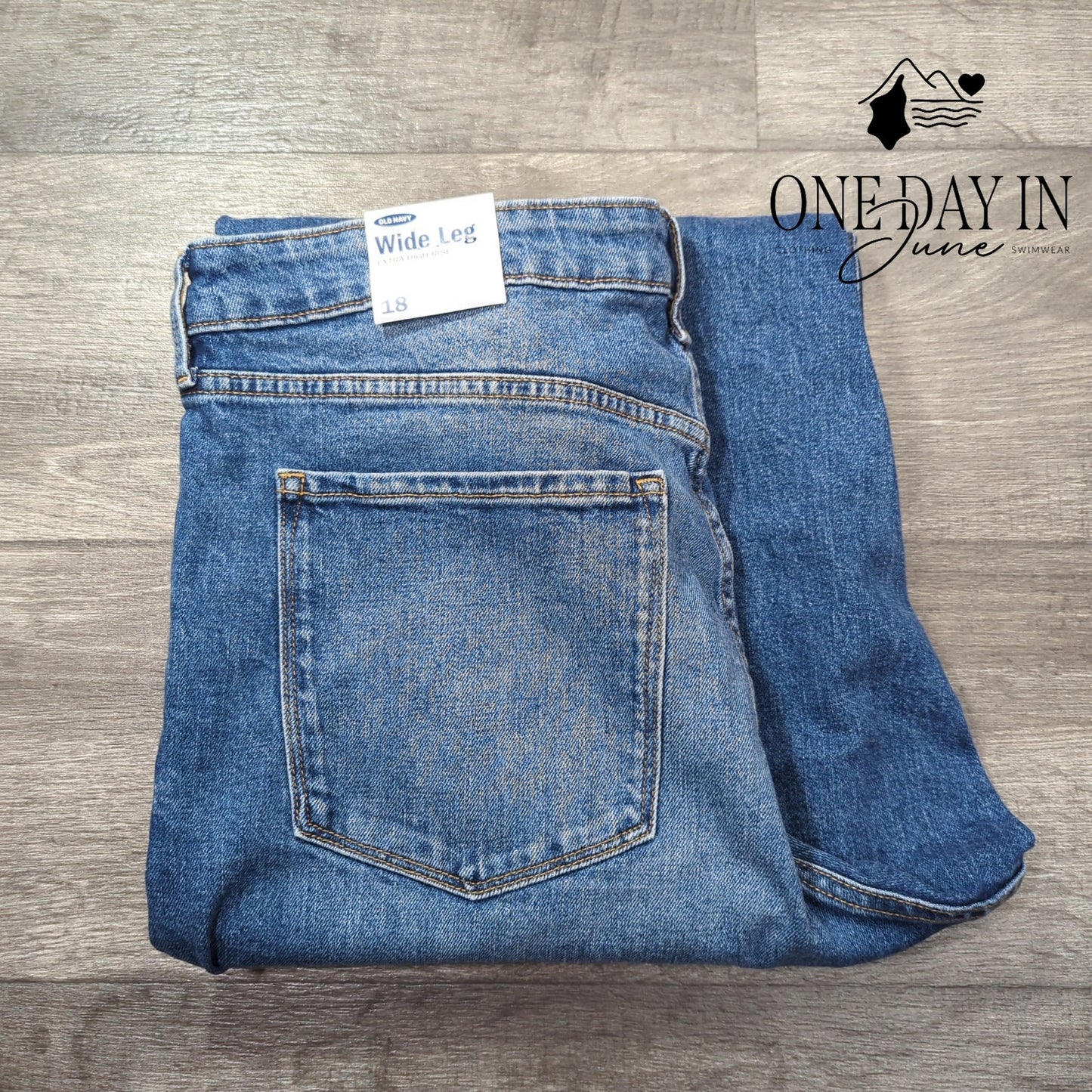 Old Navy Extra High Rise Wide Leg Jeans Size 18
