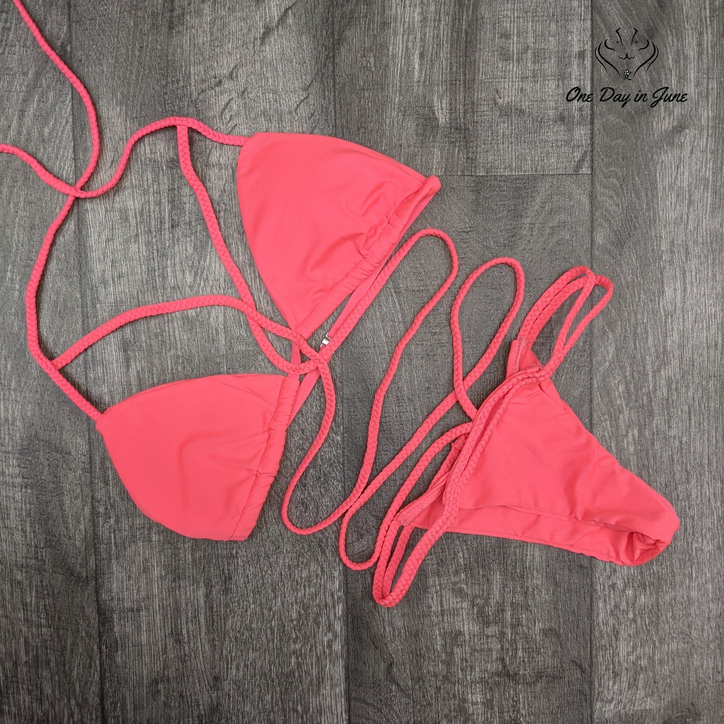 Qinsen Halter Cutout Bikini Swimsuit Size S