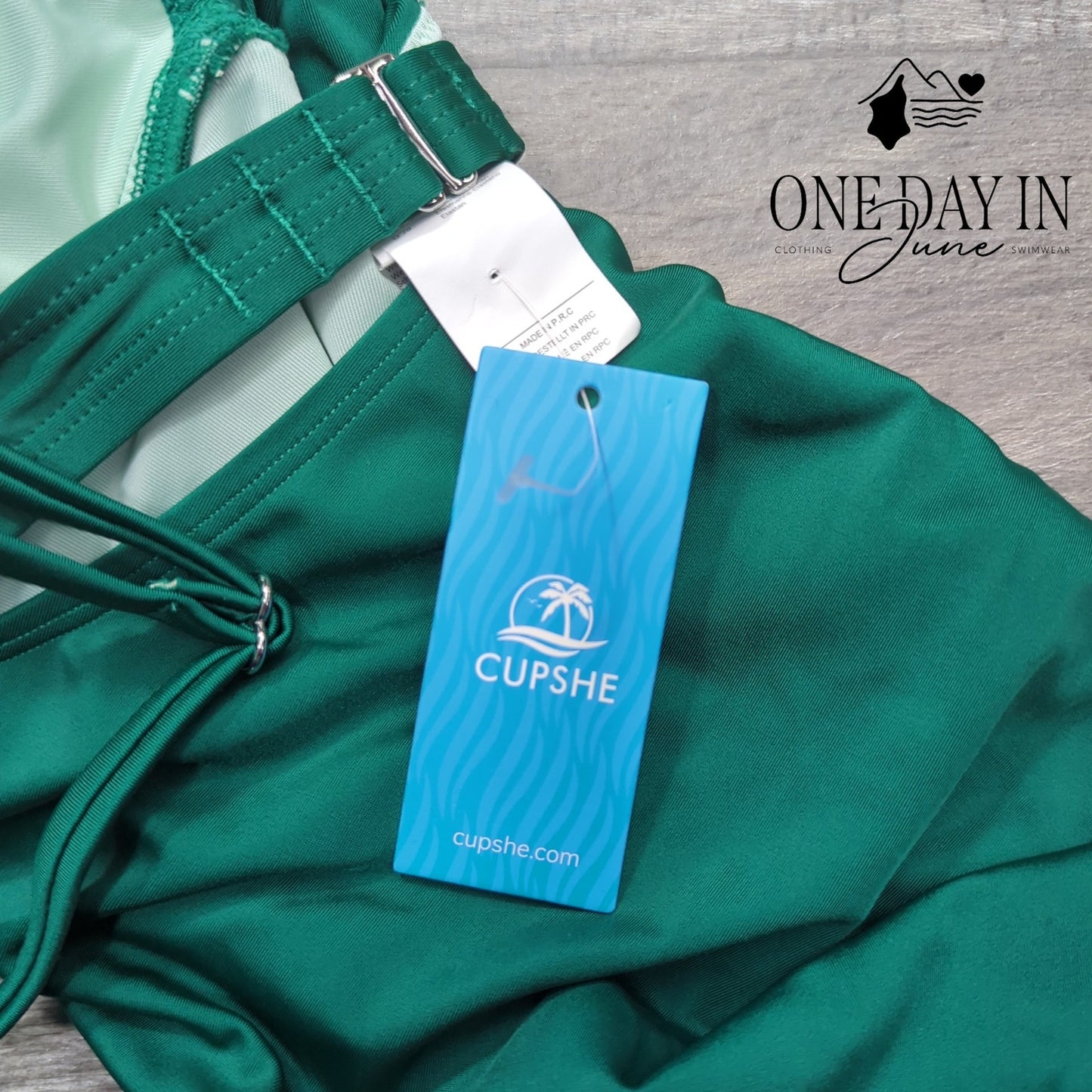 Cupshe Keyhole One Piece Swimsuit Size L