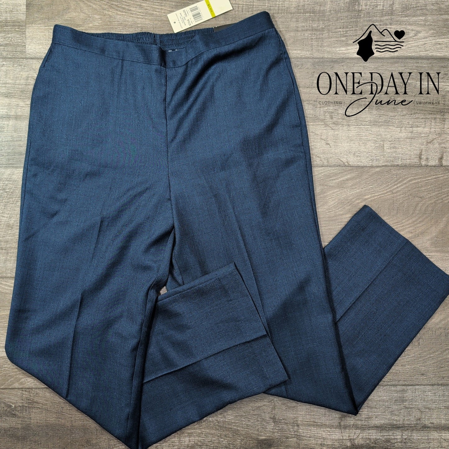 Alfred Dunner Classic Fit Pull On Pants Navy Straight Leg NWT Size 14